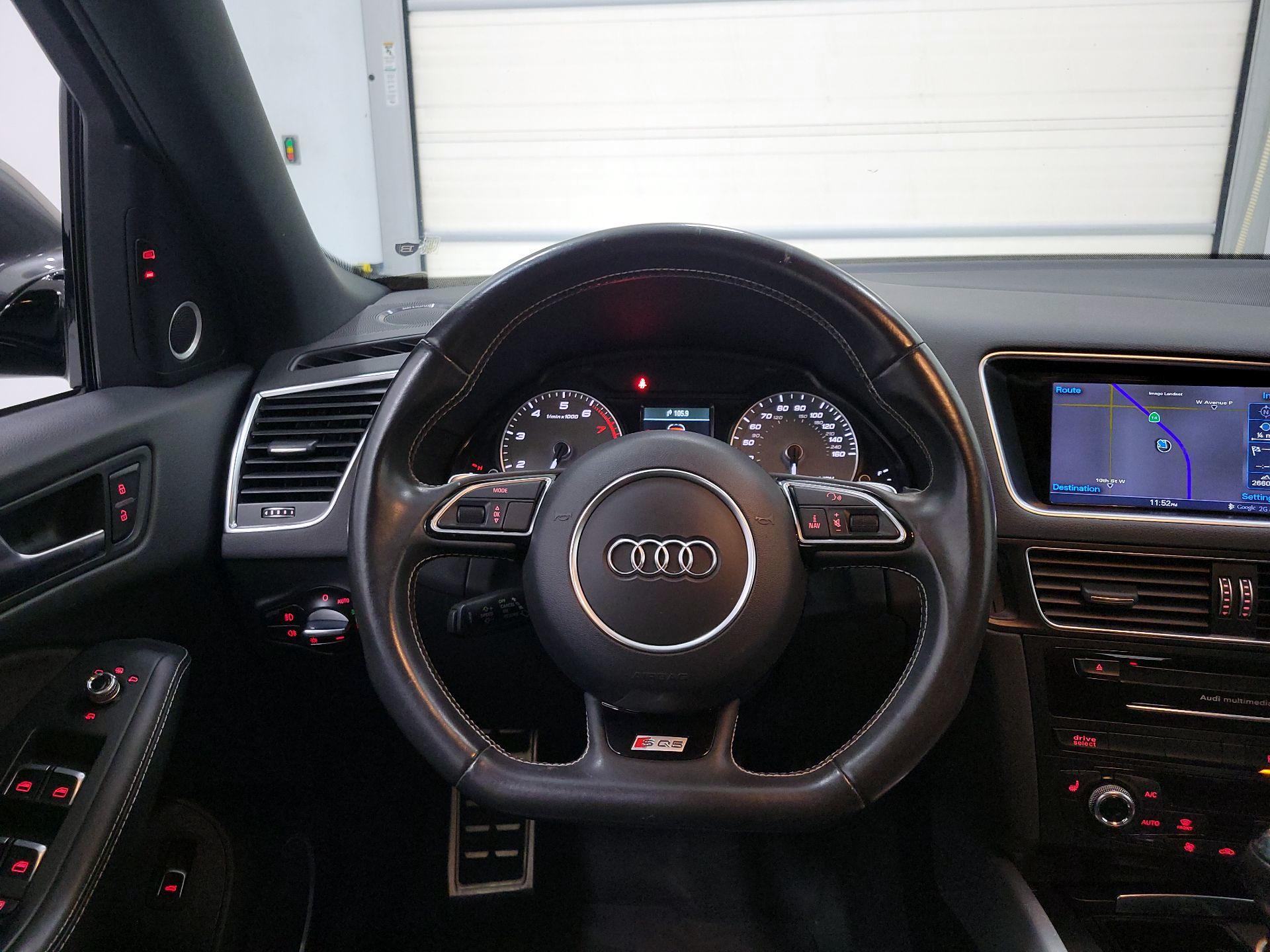 Thumbnail: 2016 Audi SQ5 - 10