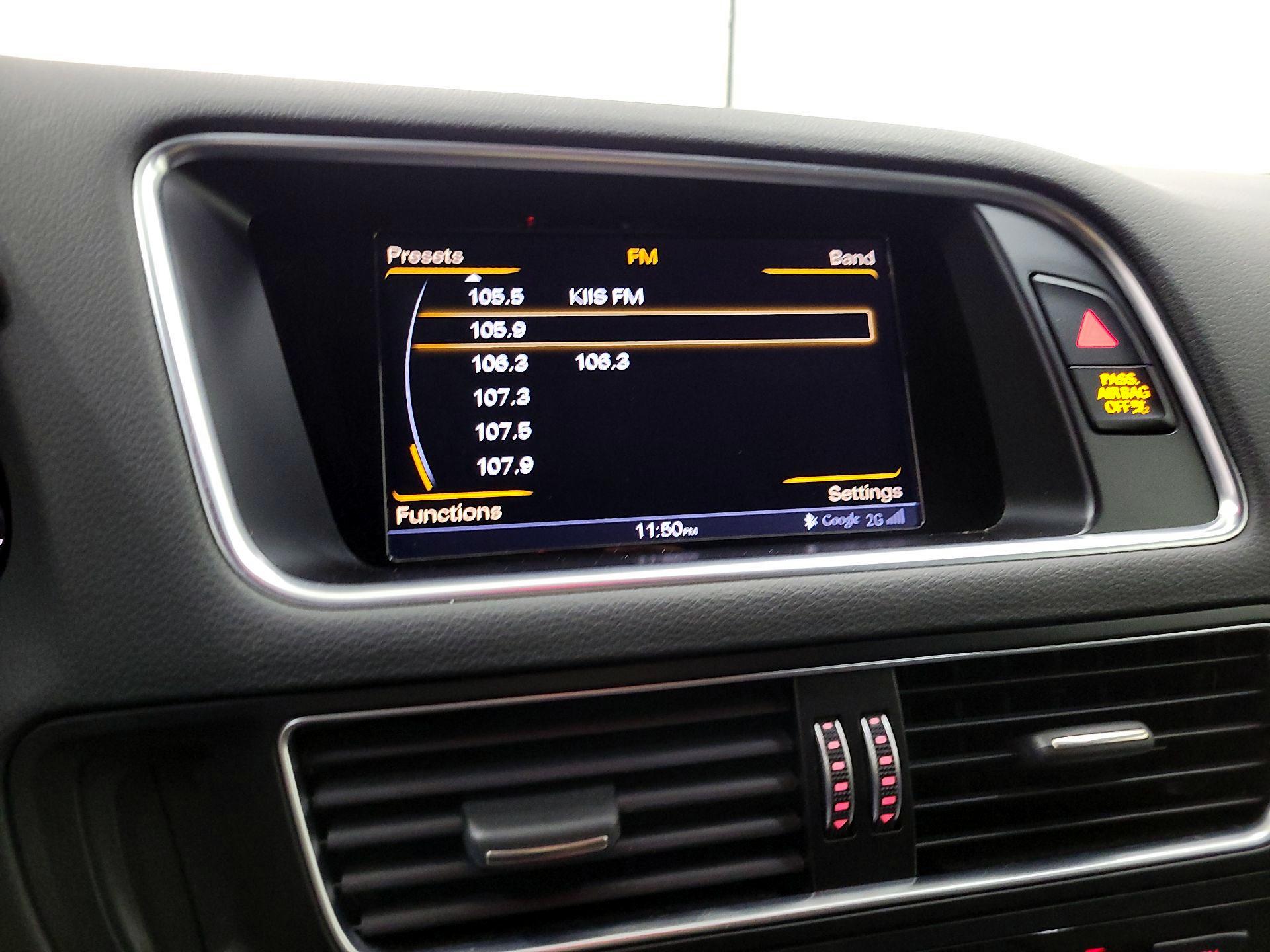 Thumbnail: 2016 Audi SQ5 - 16