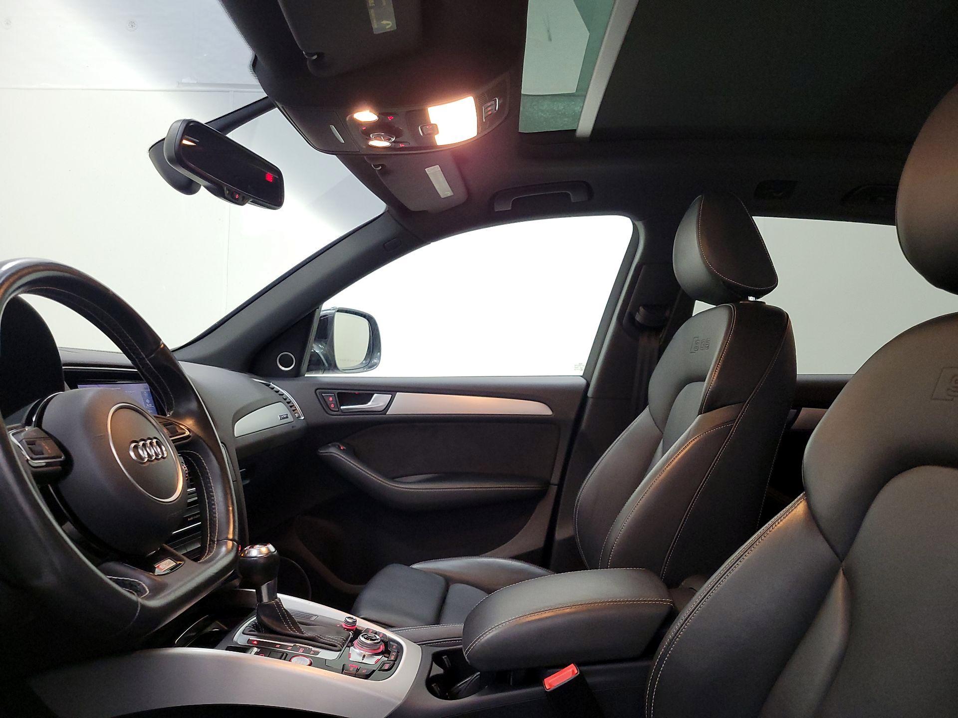 Thumbnail: 2016 Audi SQ5 - 20