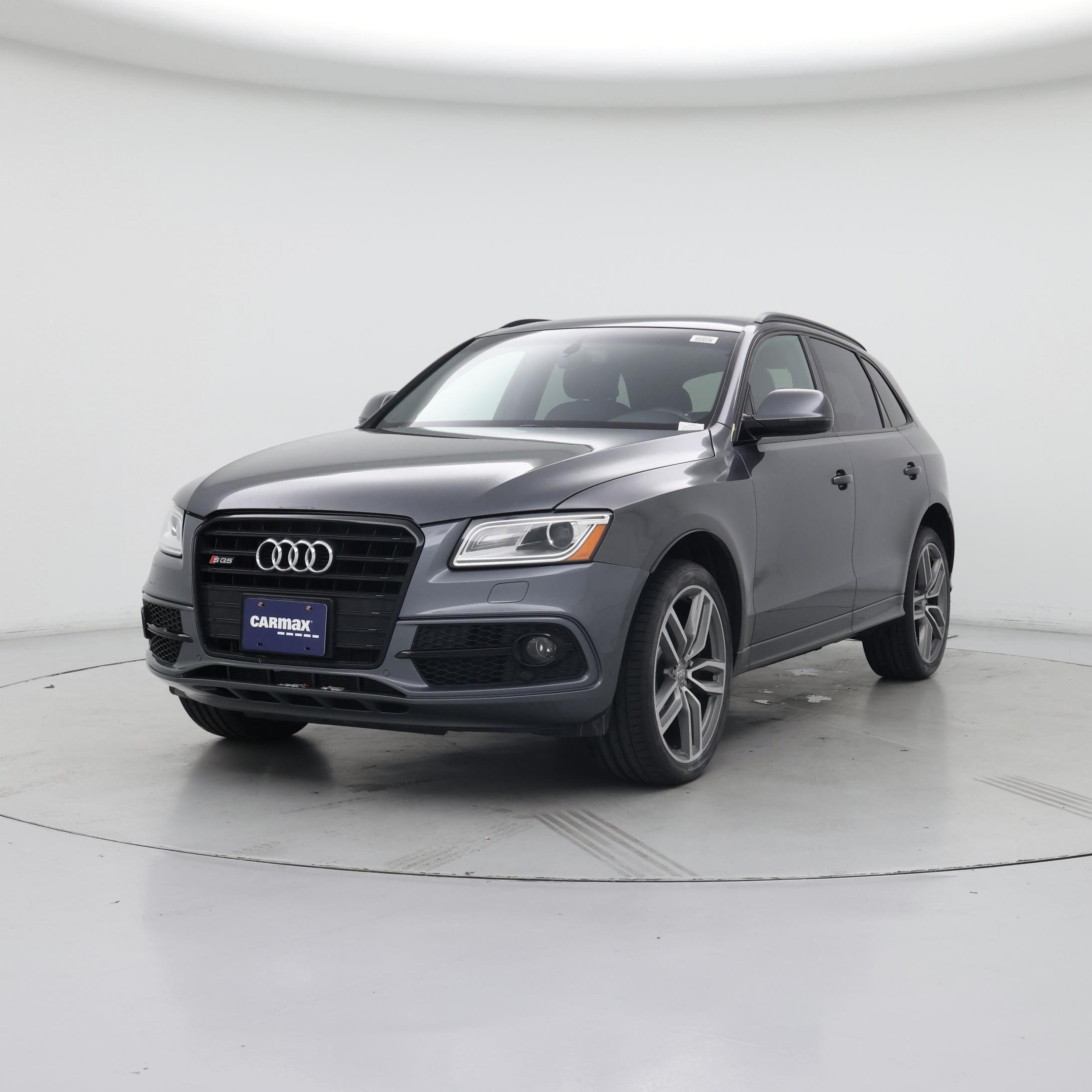 Thumbnail: 2016 Audi SQ5 - 4