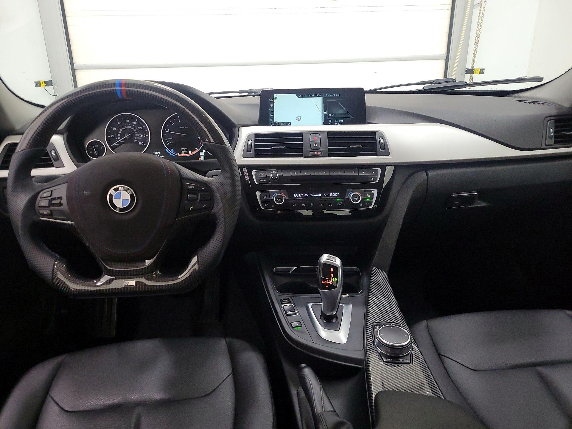Thumbnail: 2017 BMW 3 Series - 9