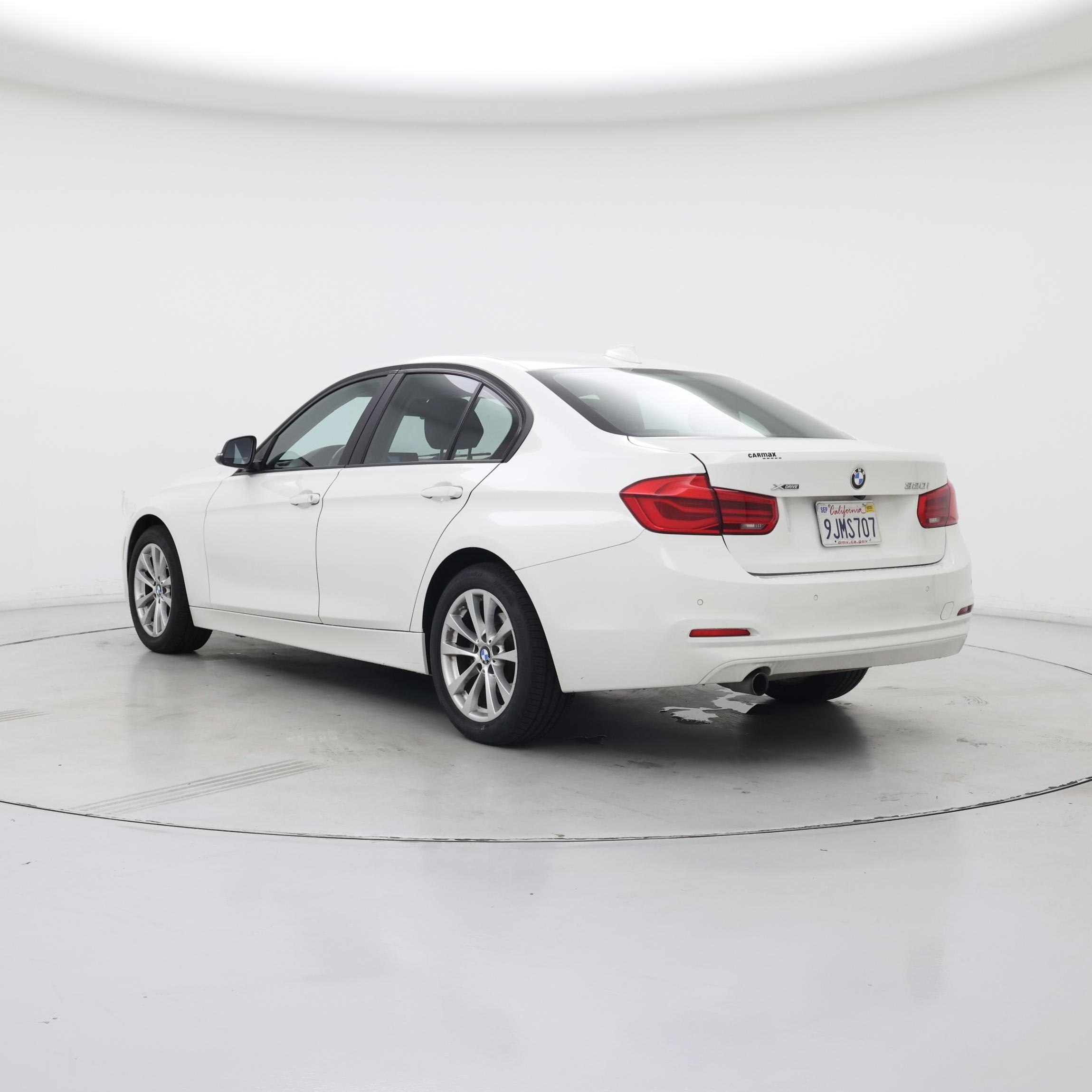 Thumbnail: 2017 BMW 3 Series - 2