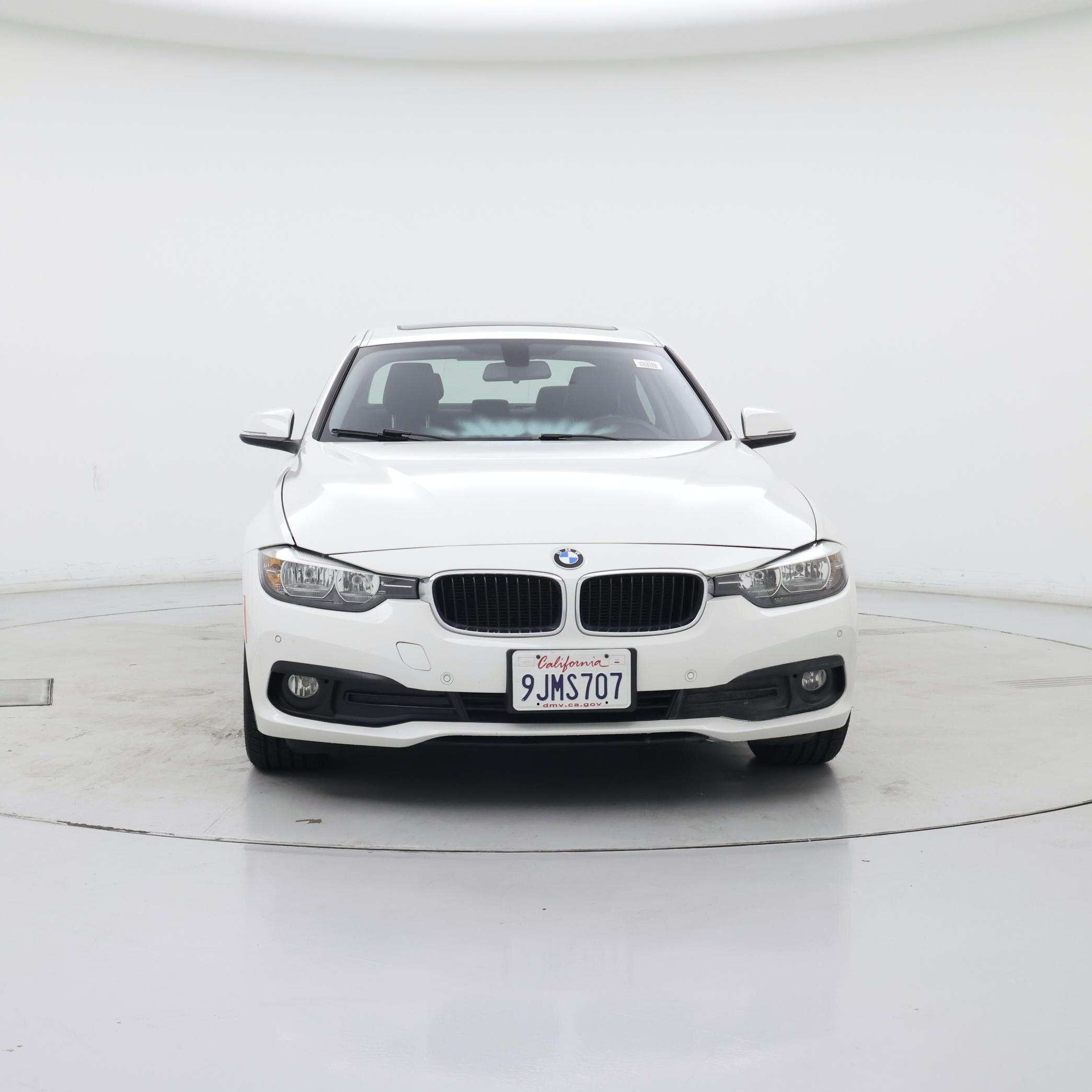 Thumbnail: 2017 BMW 3 Series - 5