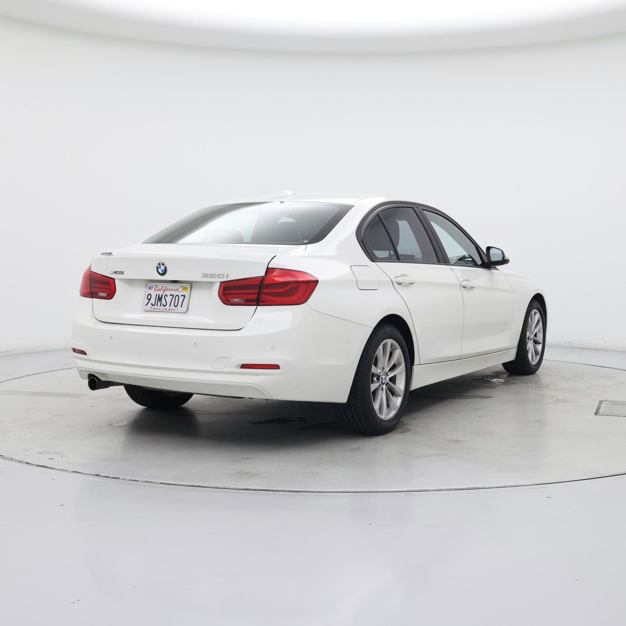 Thumbnail: 2017 BMW 3 Series - 8