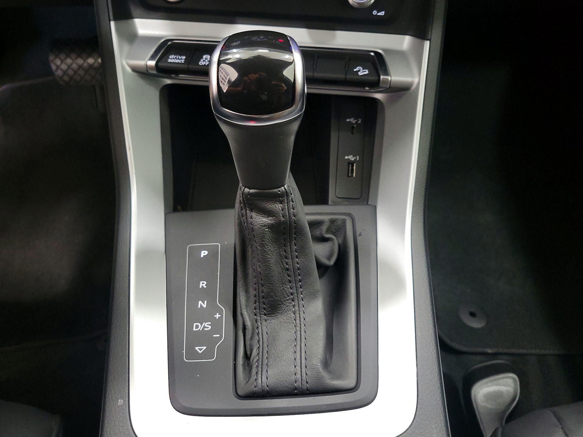 Thumbnail: 2020 Audi Q3 - 17