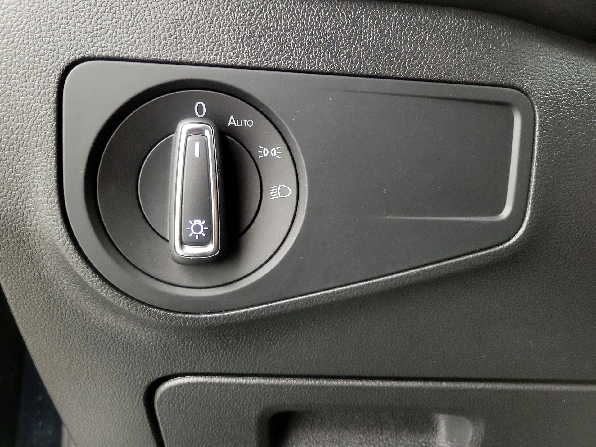 Thumbnail: 2019 Volkswagen Tiguan - 13