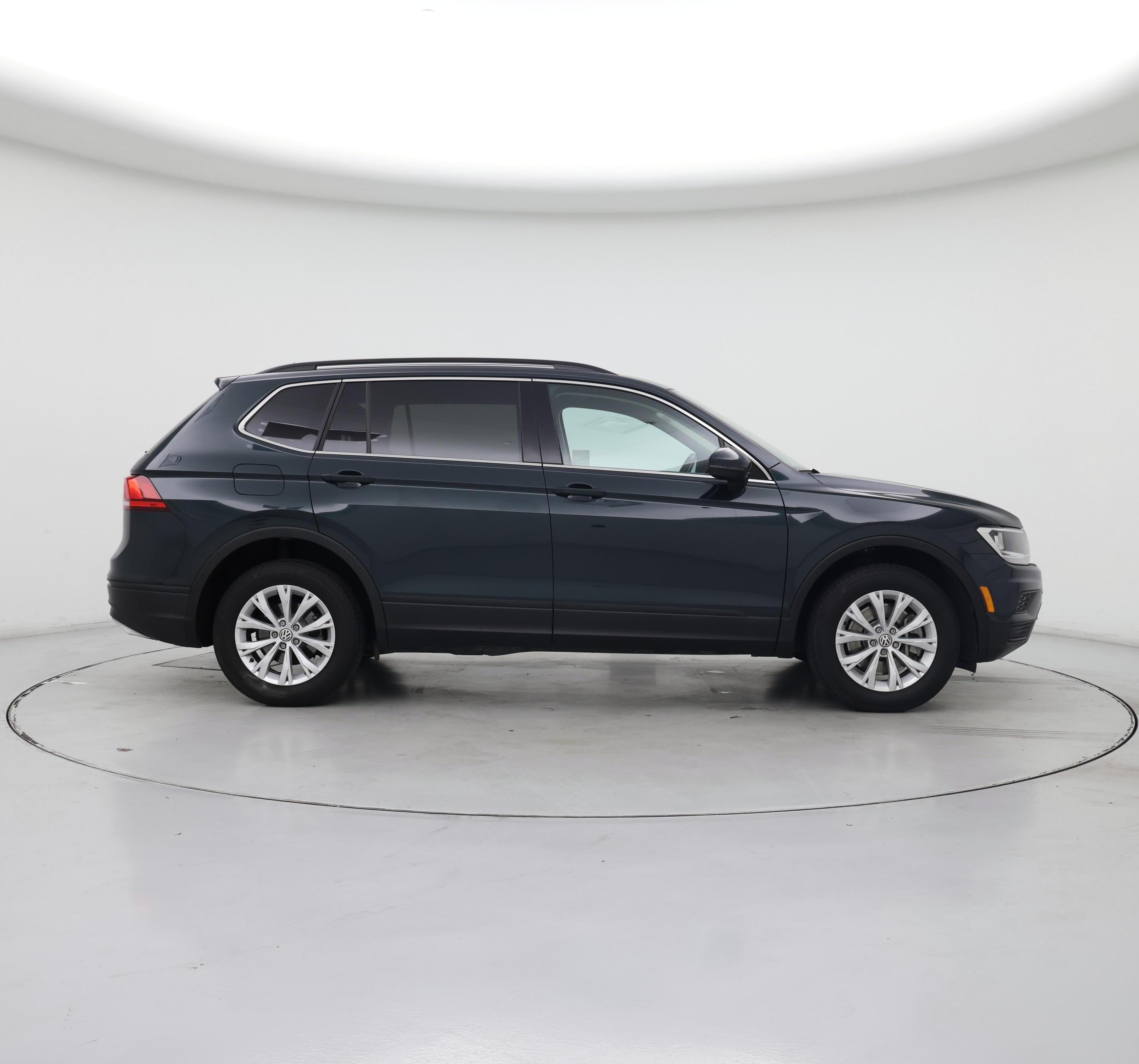 Thumbnail: 2019 Volkswagen Tiguan - 7