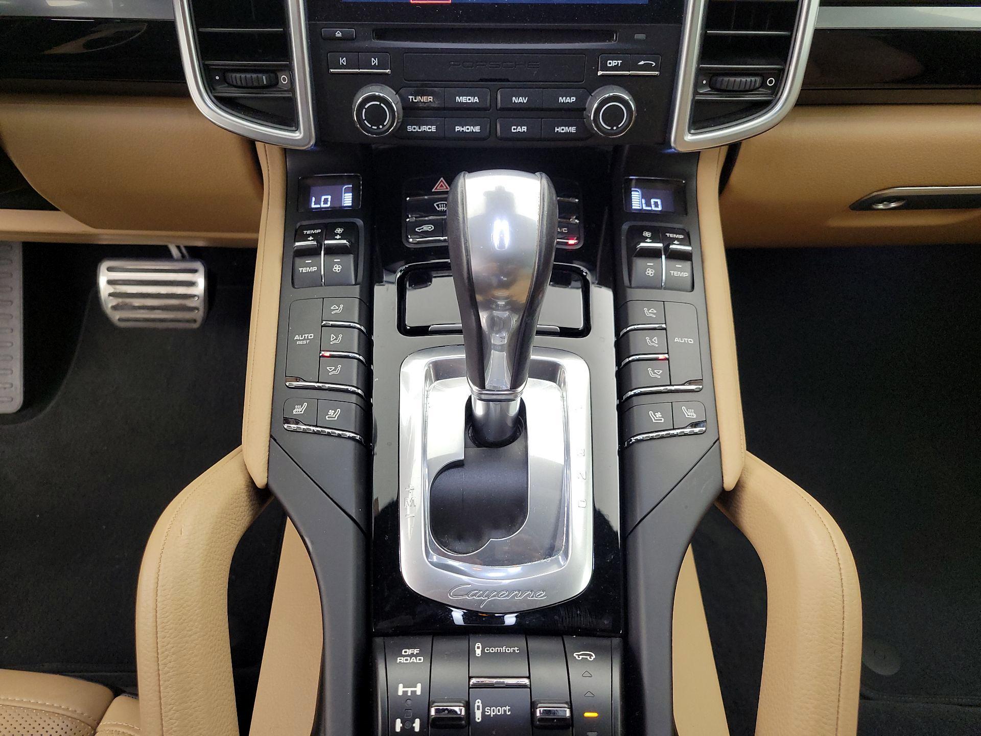 Thumbnail: 2018 Porsche Cayenne - 18