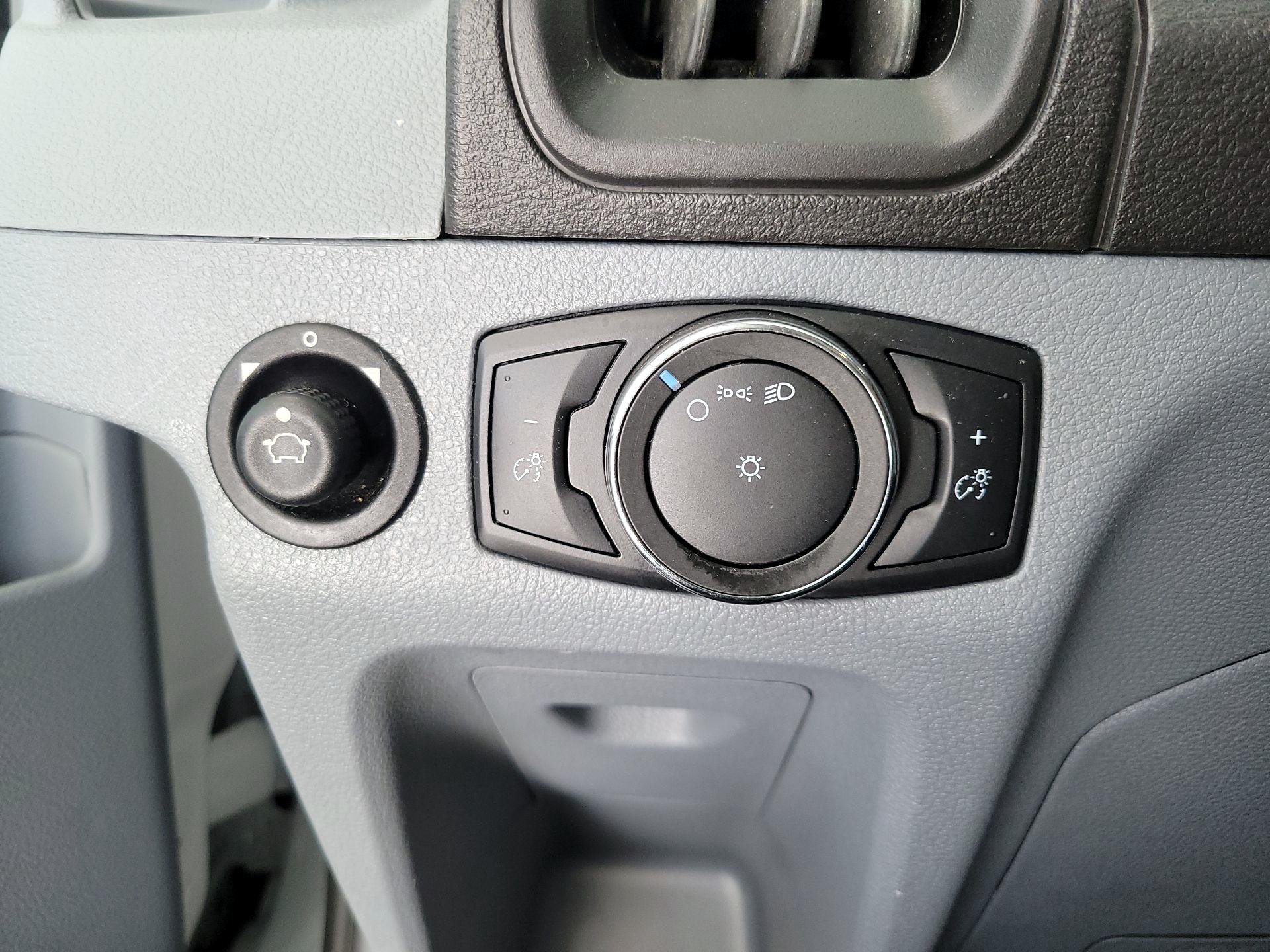 Thumbnail: 2019 Ford Transit Series - 13
