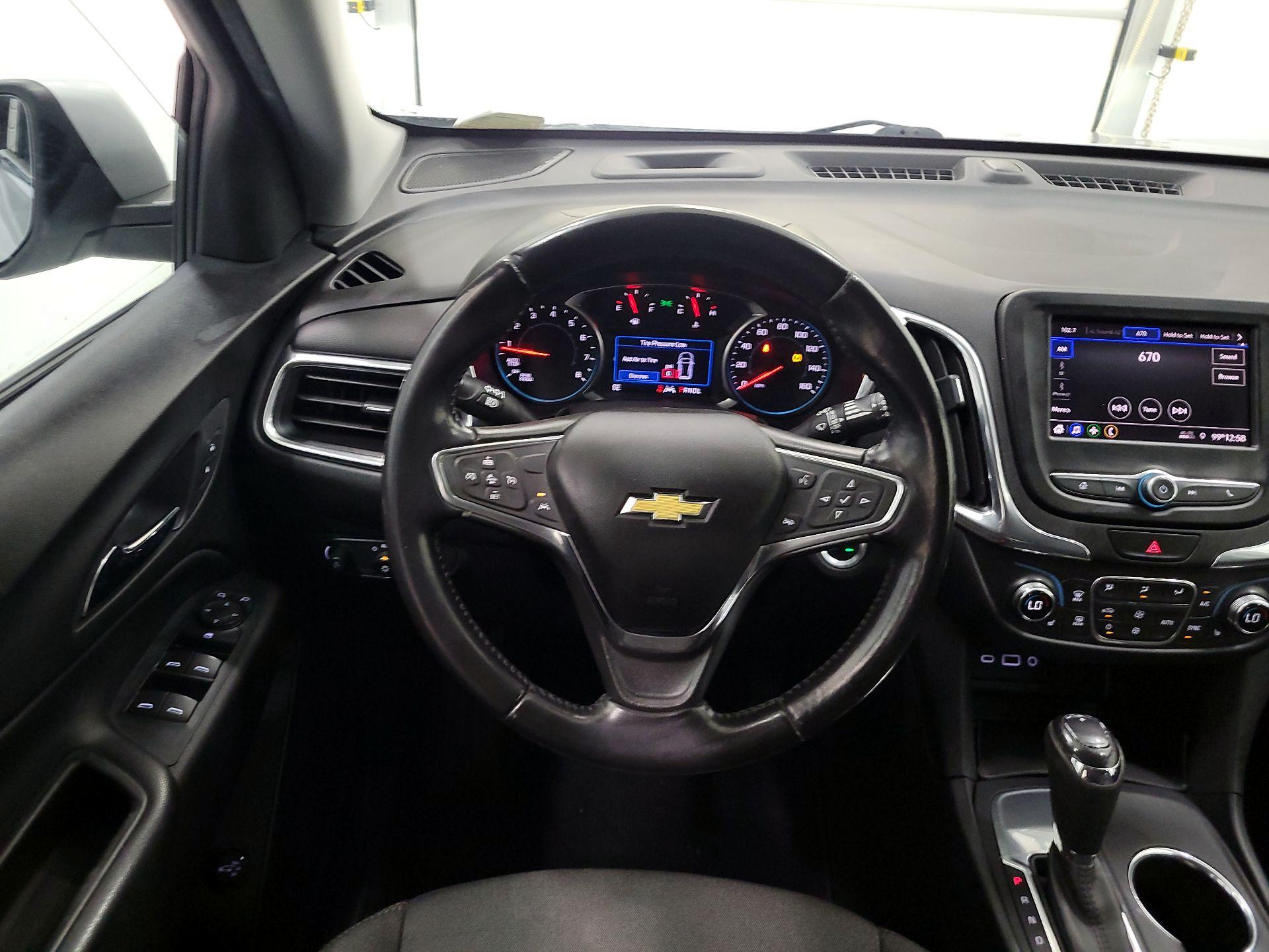 Thumbnail: 2020 Chevrolet Equinox - 10