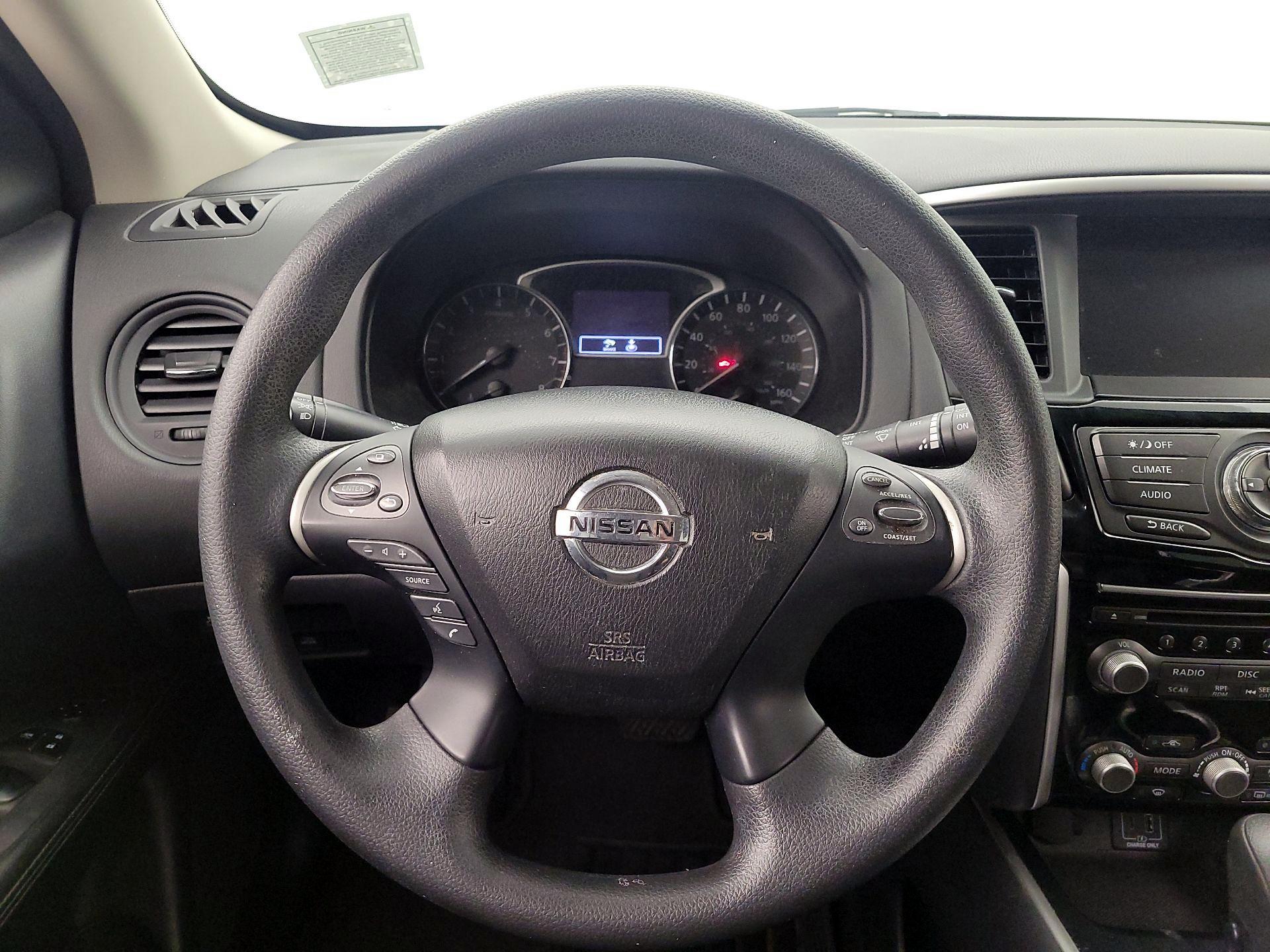 Thumbnail: 2019 Nissan Pathfinder - 10