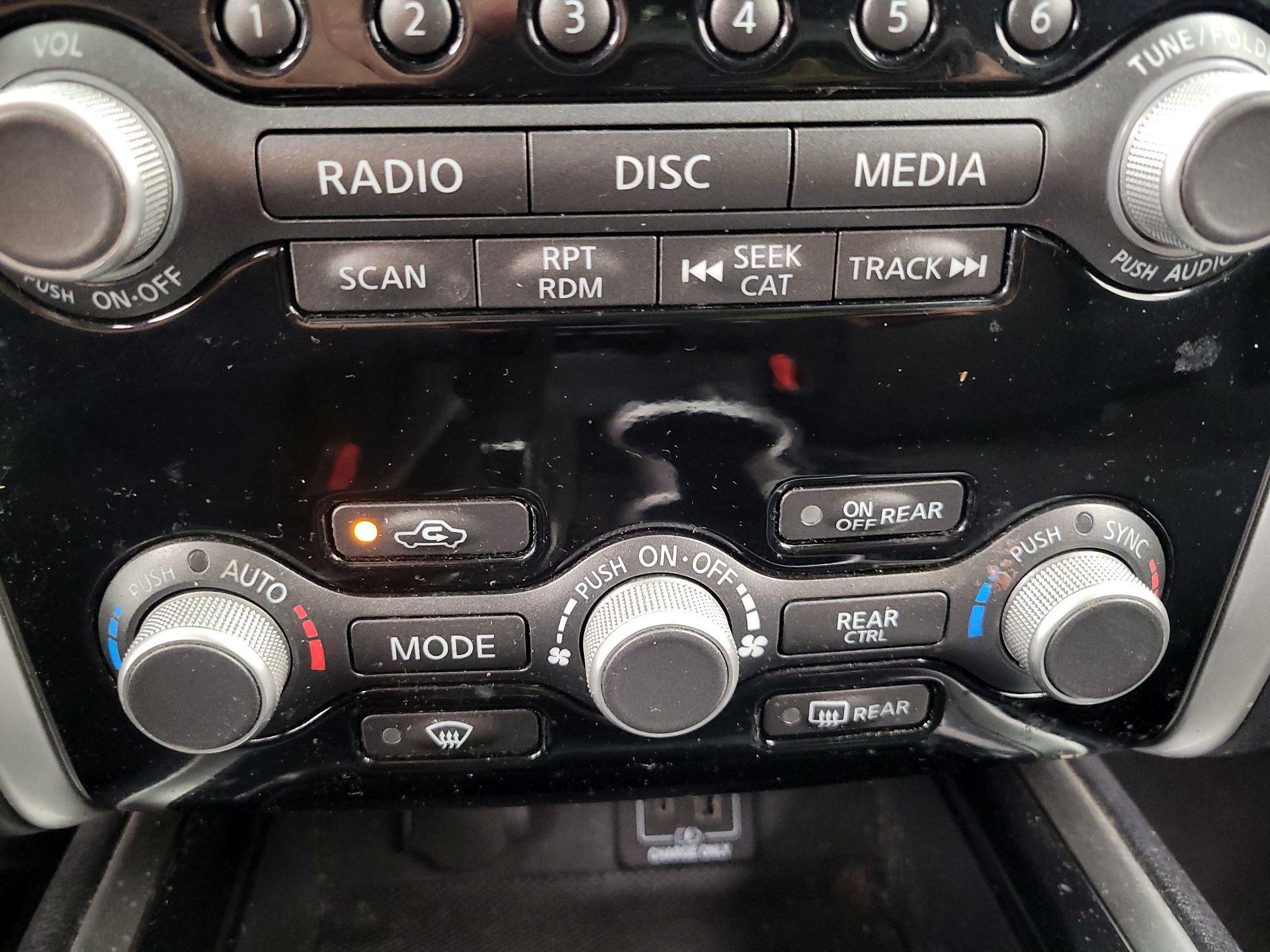 Thumbnail: 2019 Nissan Pathfinder - 16