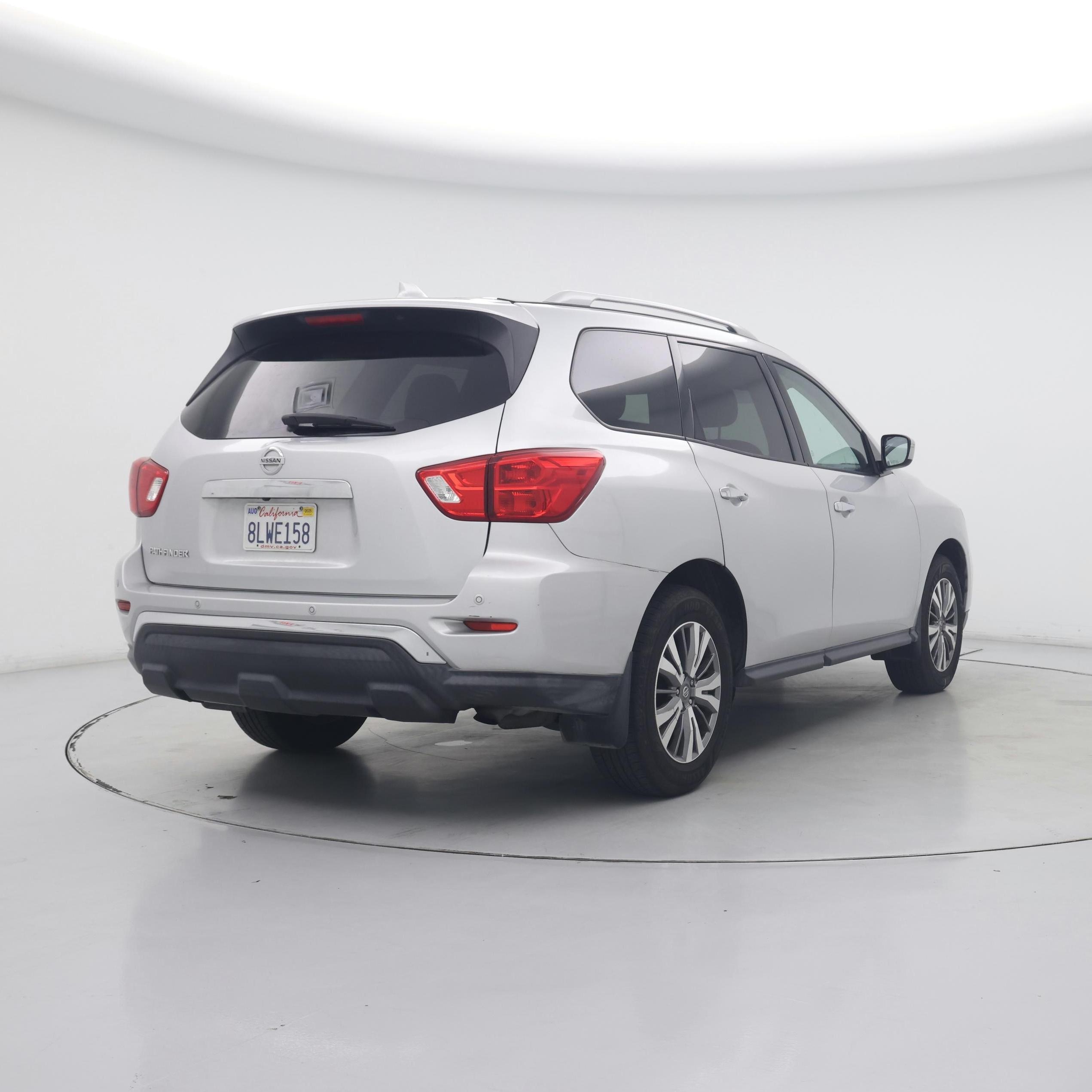 Thumbnail: 2019 Nissan Pathfinder - 8