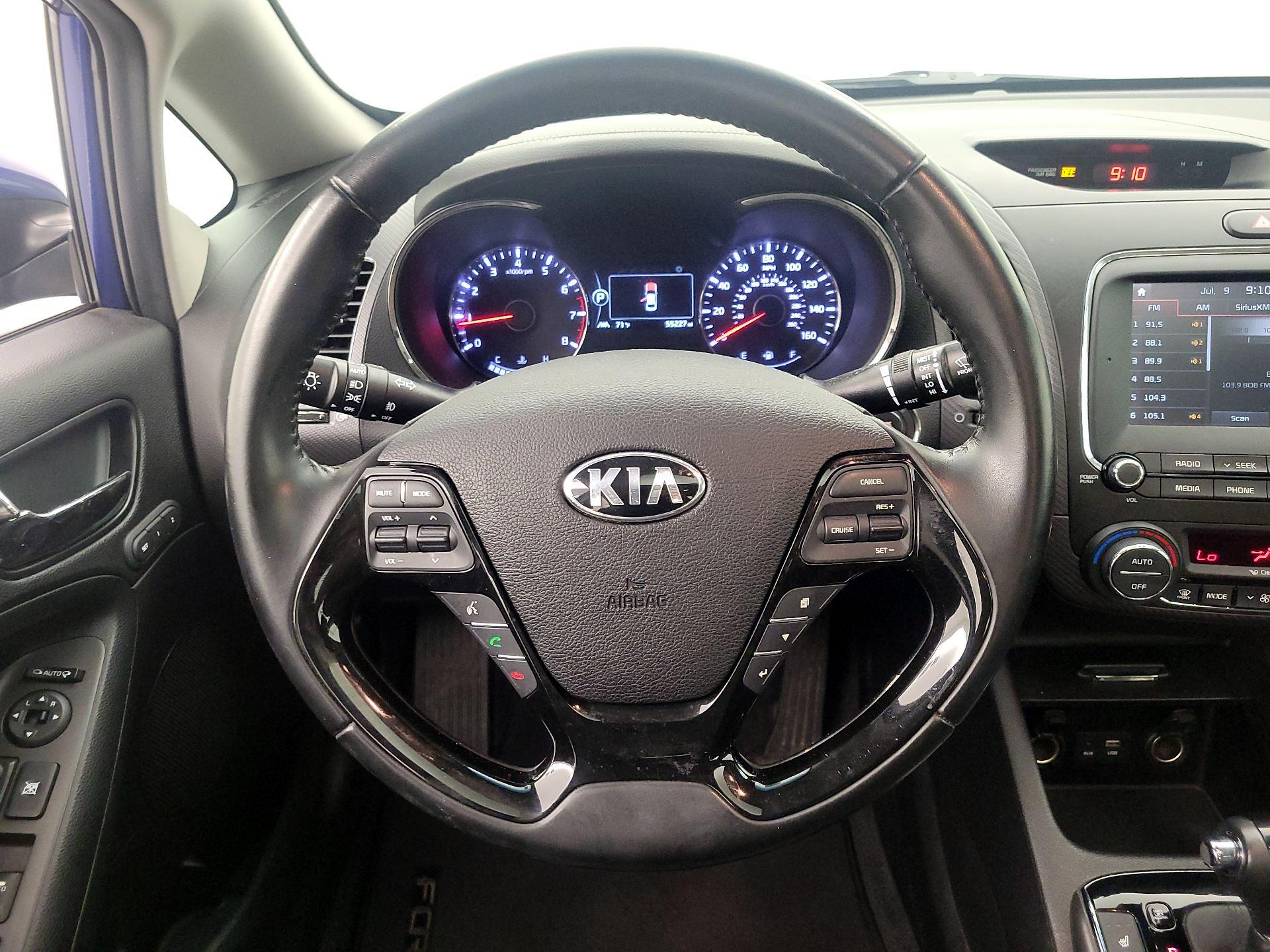 Thumbnail: 2017 Kia Forte - 10