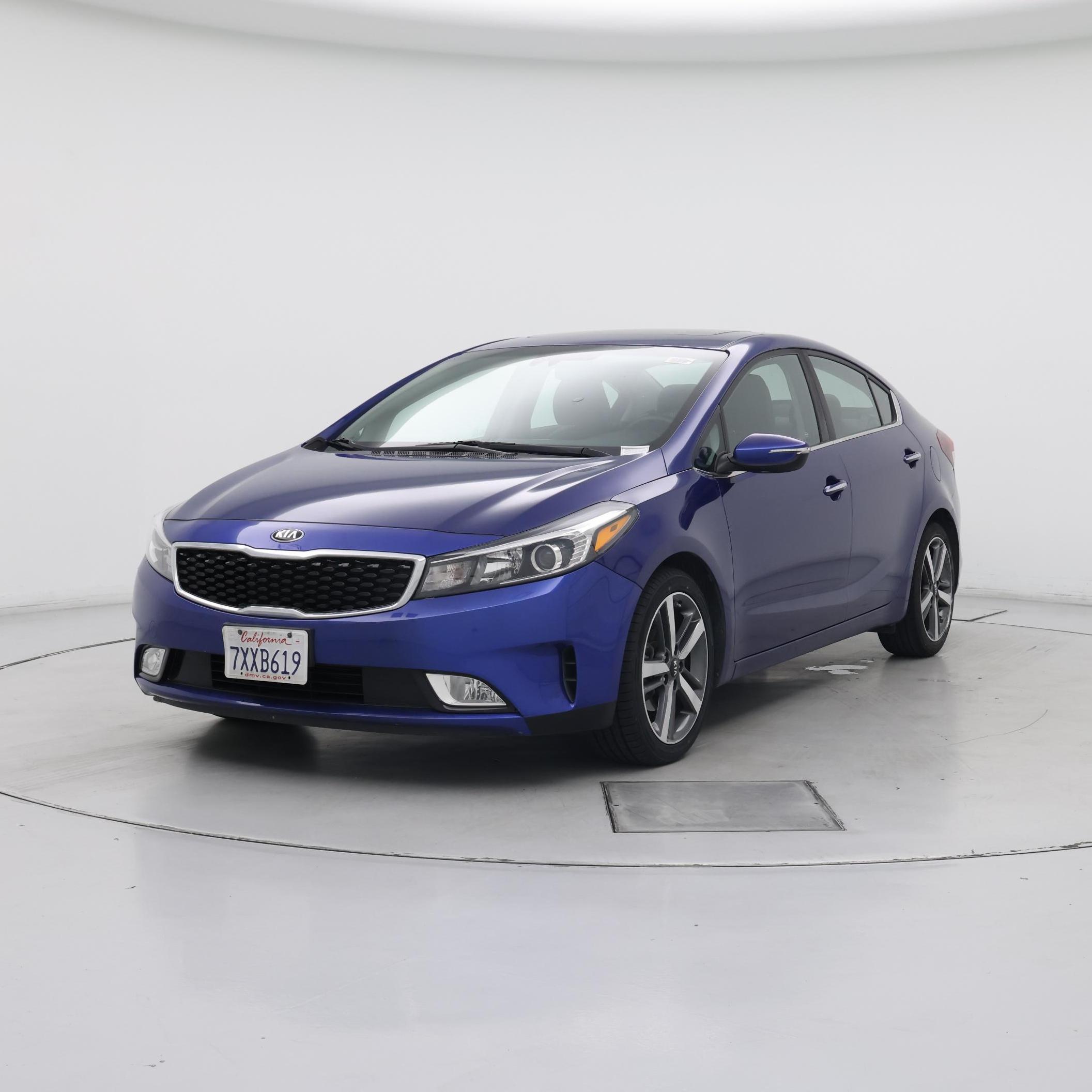 Thumbnail: 2017 Kia Forte - 4