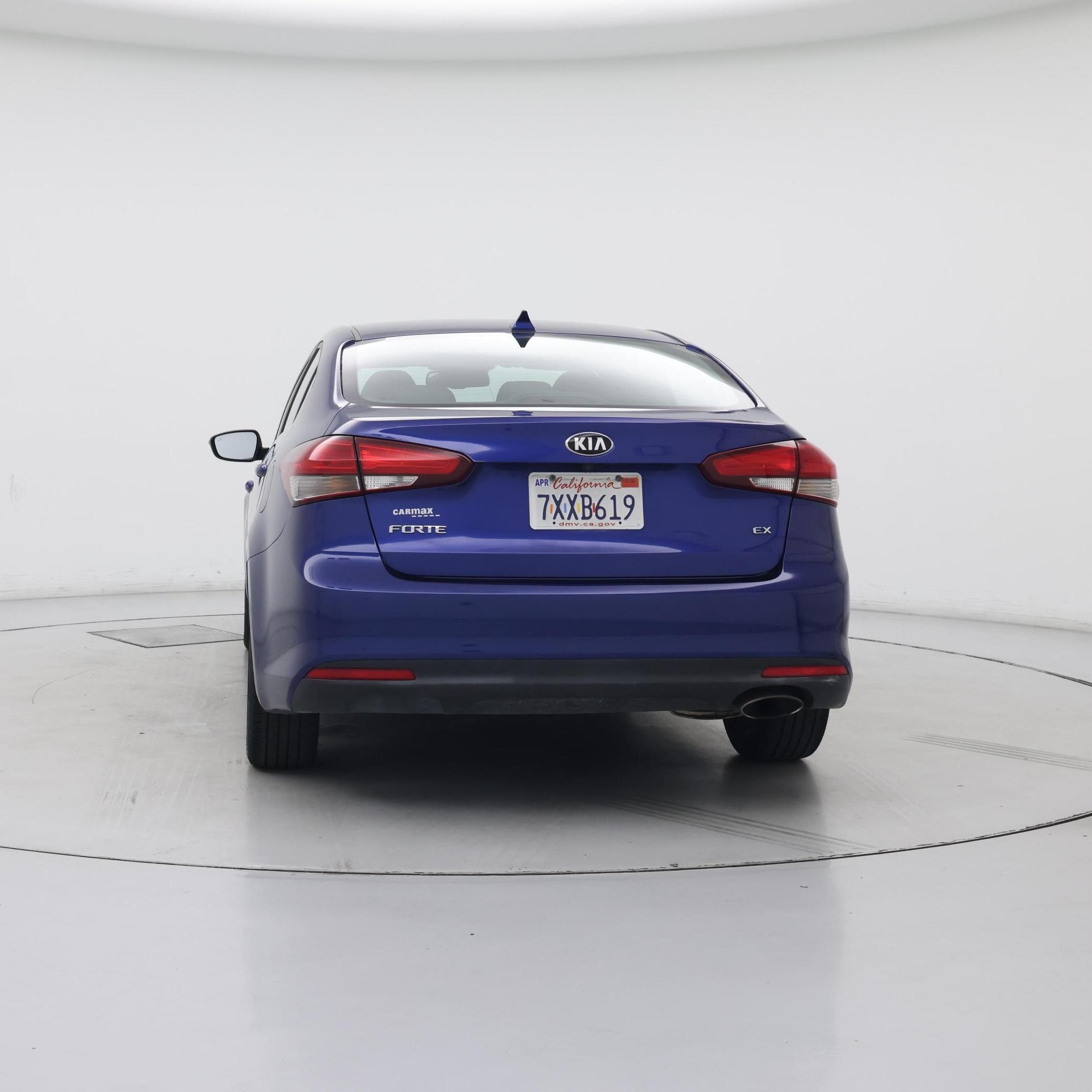 Thumbnail: 2017 Kia Forte - 6