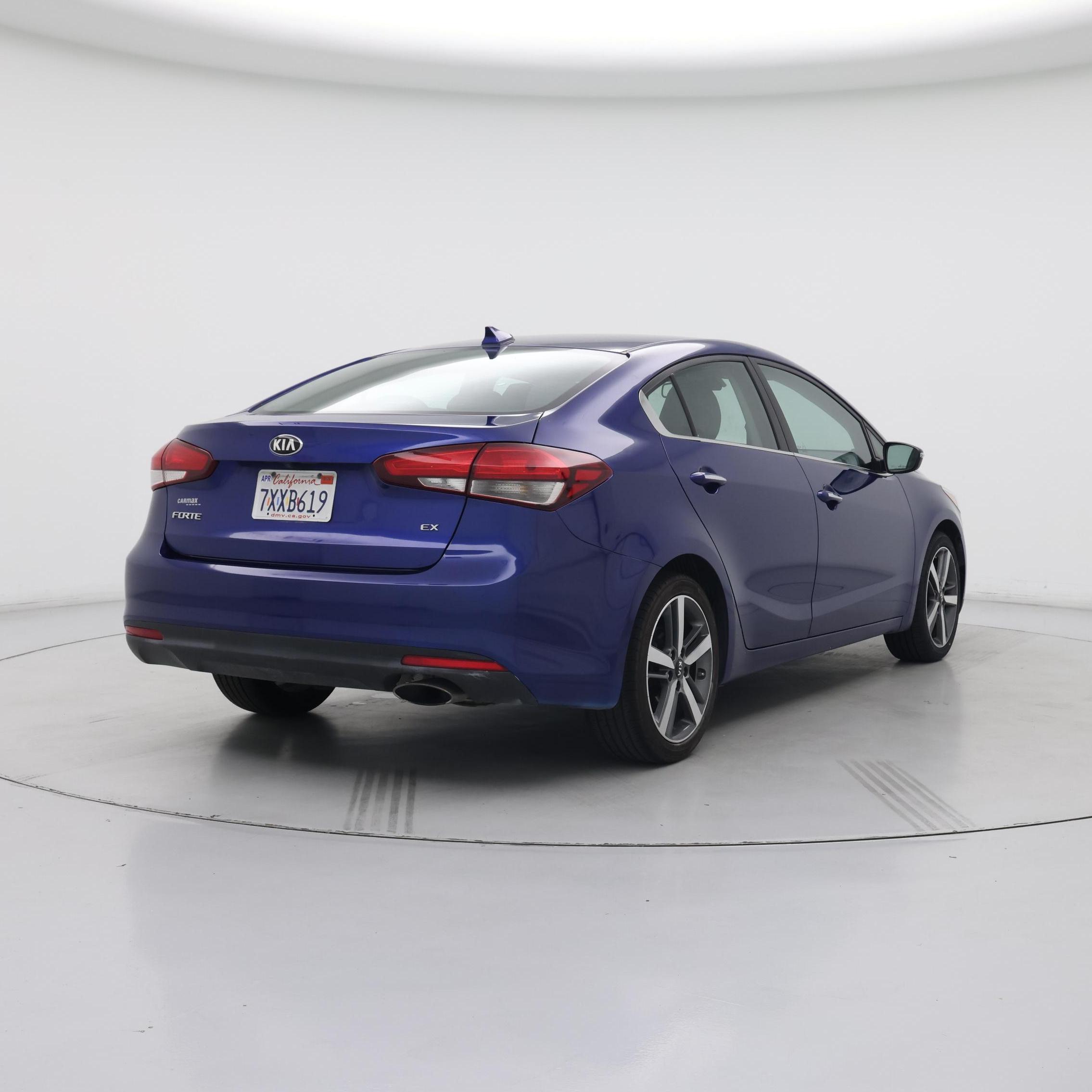 Thumbnail: 2017 Kia Forte - 8