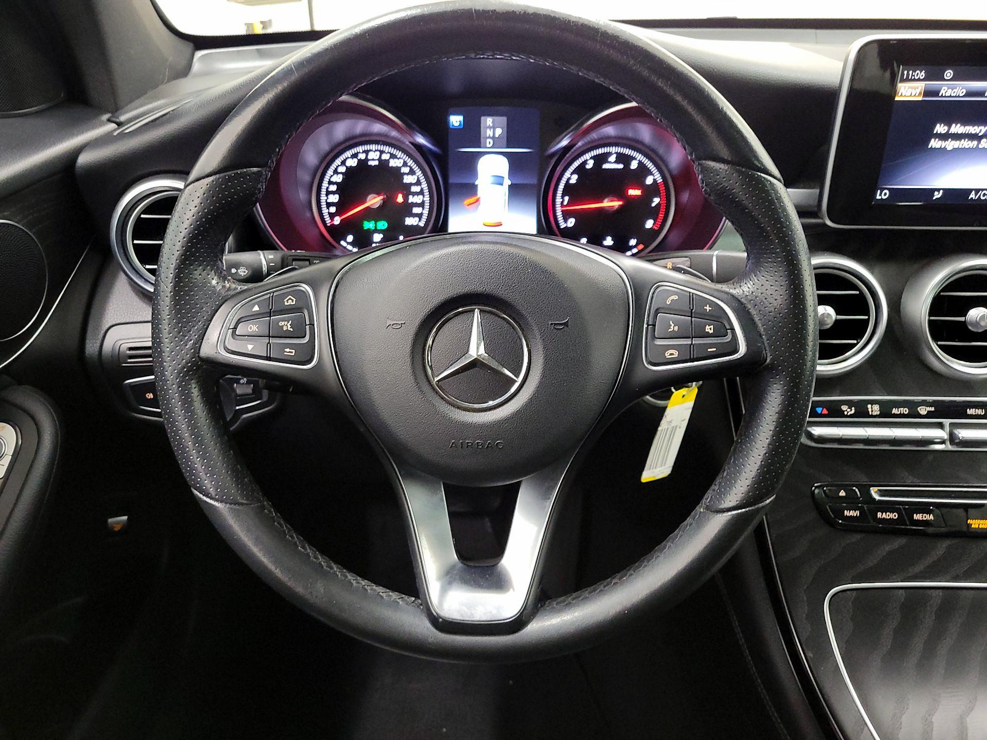 Thumbnail: 2018 Mercedes-Benz GLC - 10