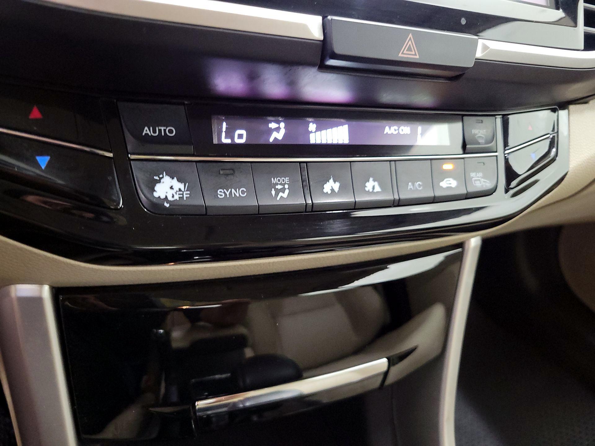 Thumbnail: 2016 Honda Accord - 17