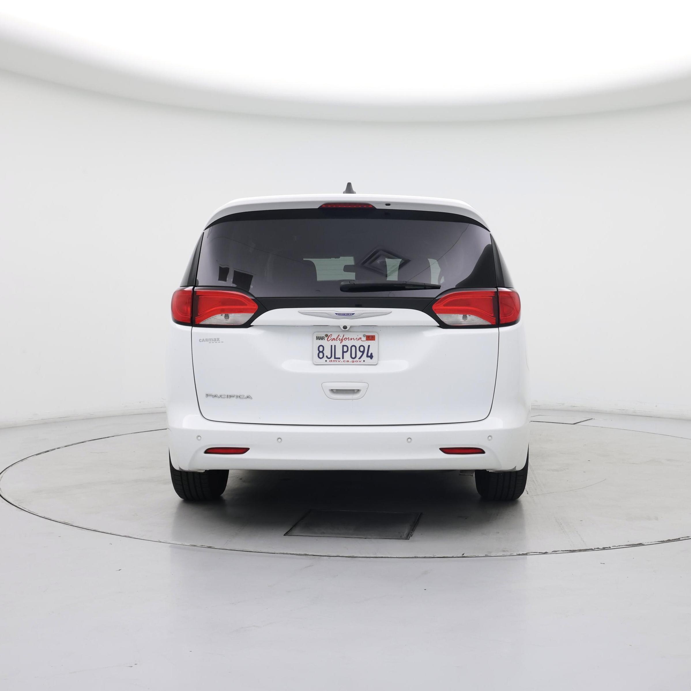 Thumbnail: 2018 Chrysler Pacifica - 6