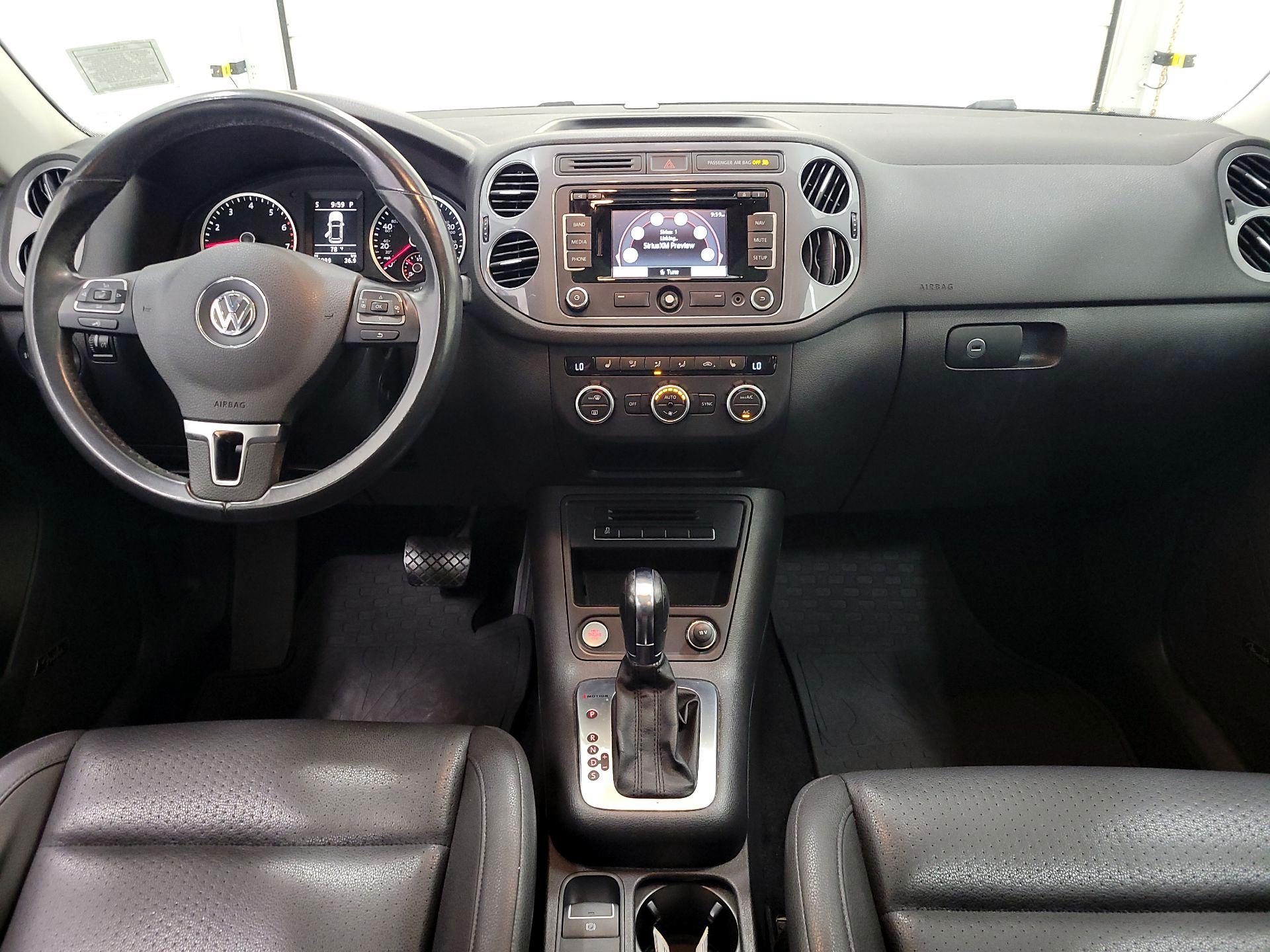 Thumbnail: 2014 Volkswagen Tiguan - 9