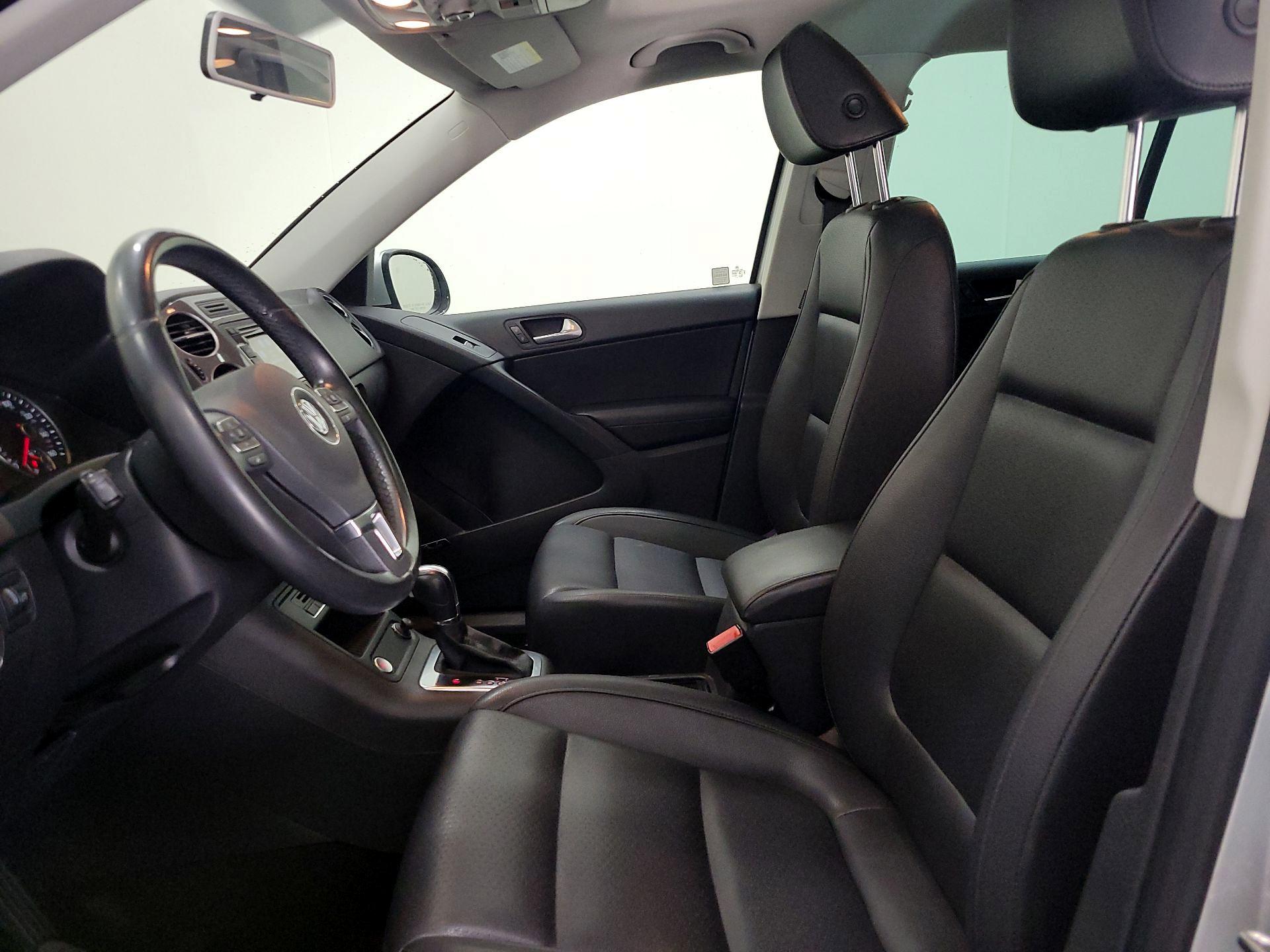 Thumbnail: 2014 Volkswagen Tiguan - 11