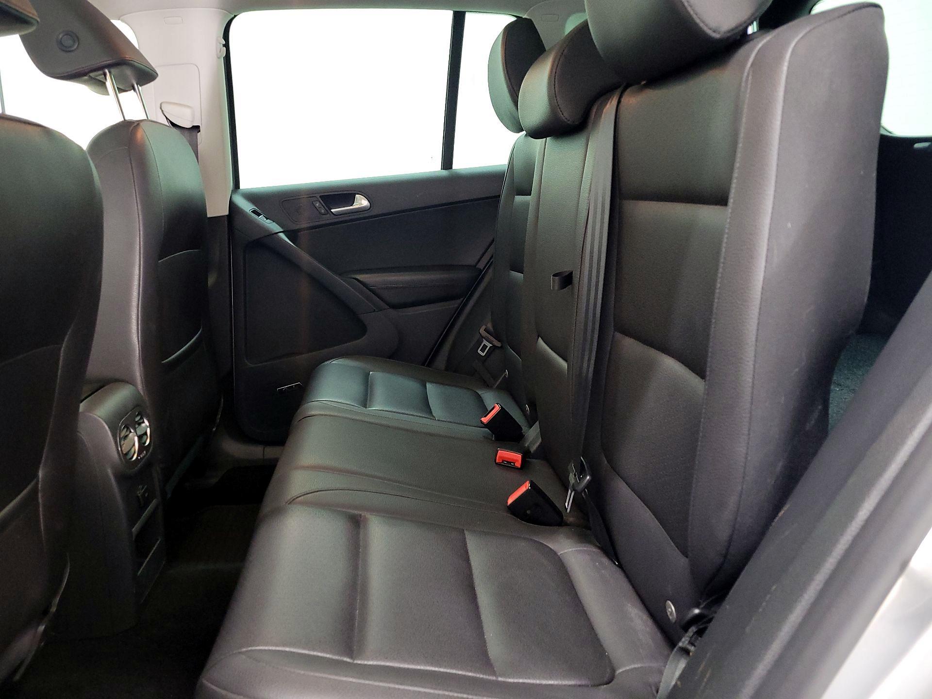 Thumbnail: 2014 Volkswagen Tiguan - 19