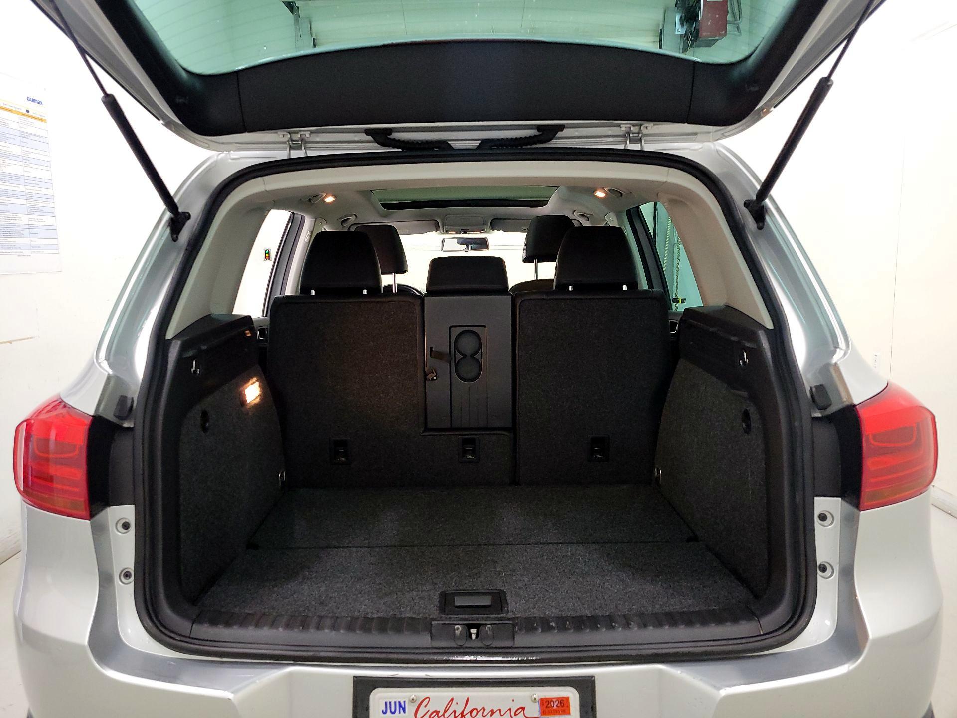 Thumbnail: 2014 Volkswagen Tiguan - 20