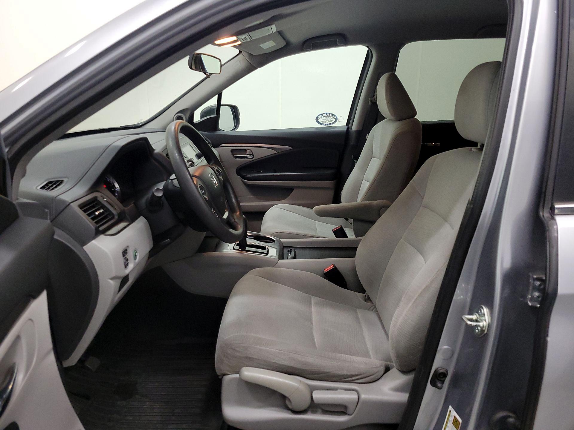 Thumbnail: 2016 Honda Pilot - 11