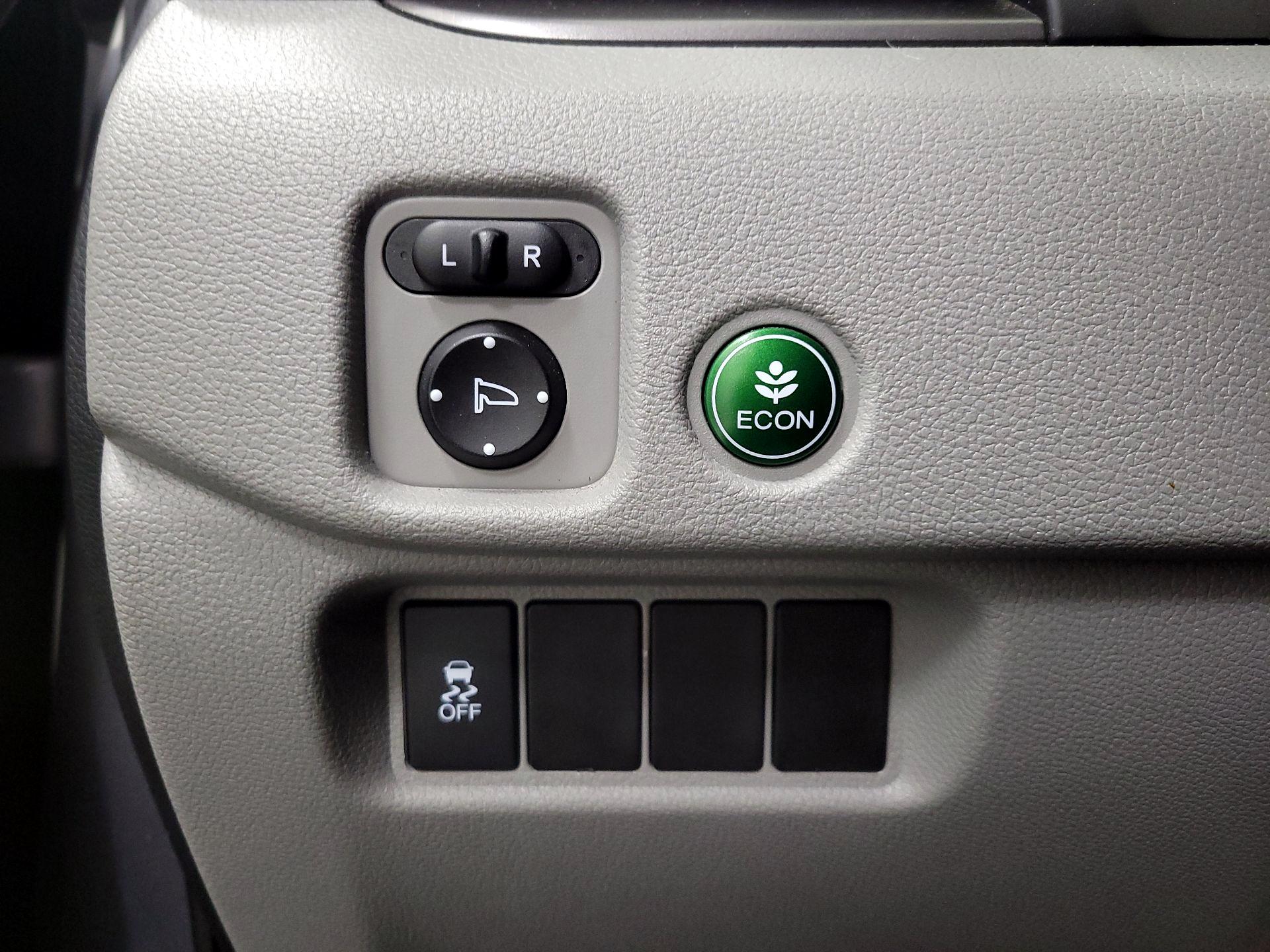 Thumbnail: 2016 Honda Pilot - 13