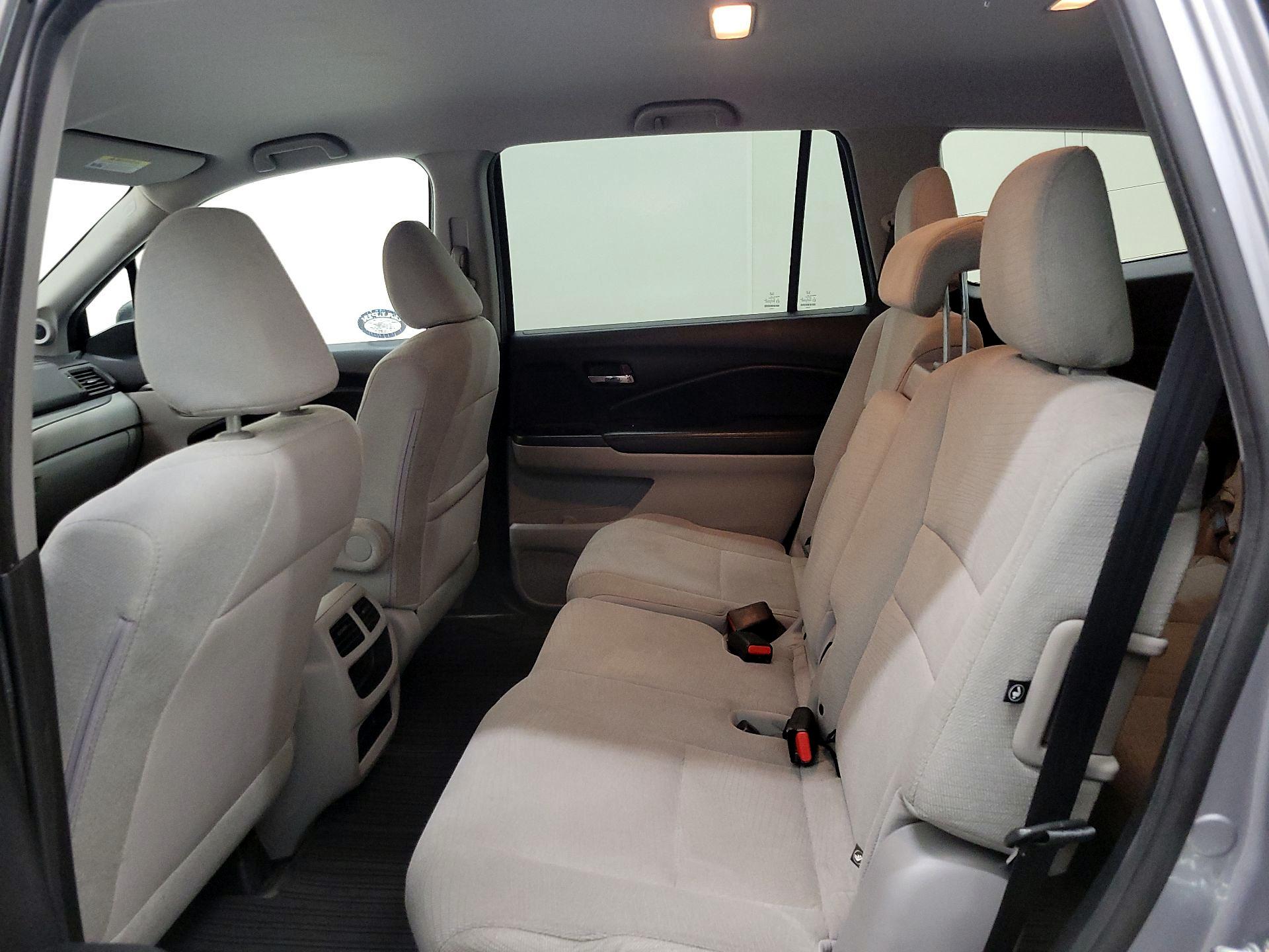 Thumbnail: 2016 Honda Pilot - 19