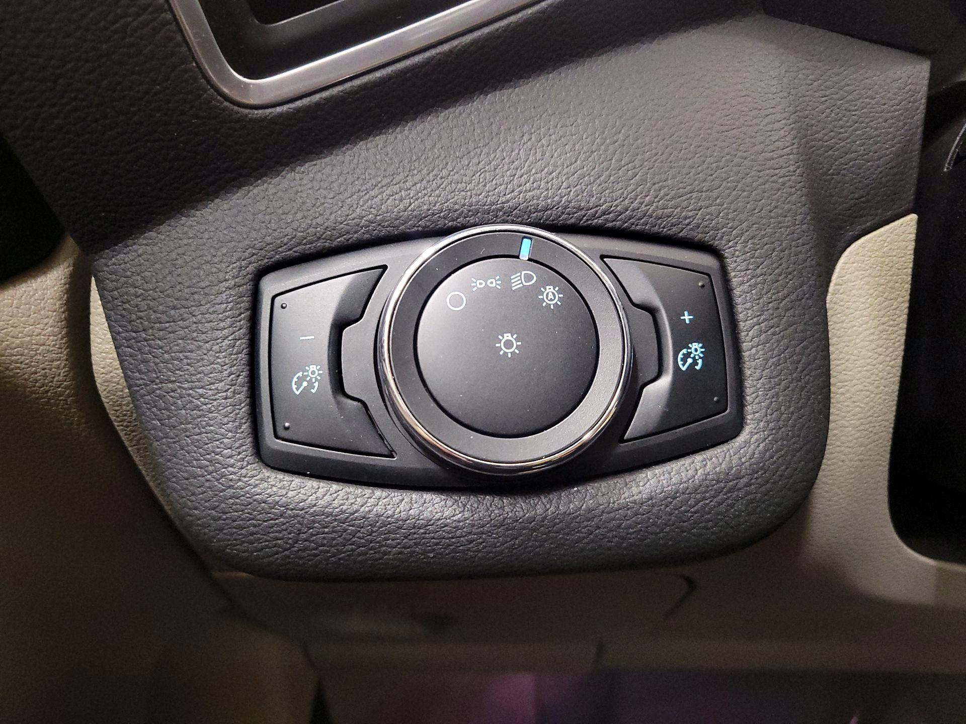 Thumbnail: 2013 Ford C-Max - 13
