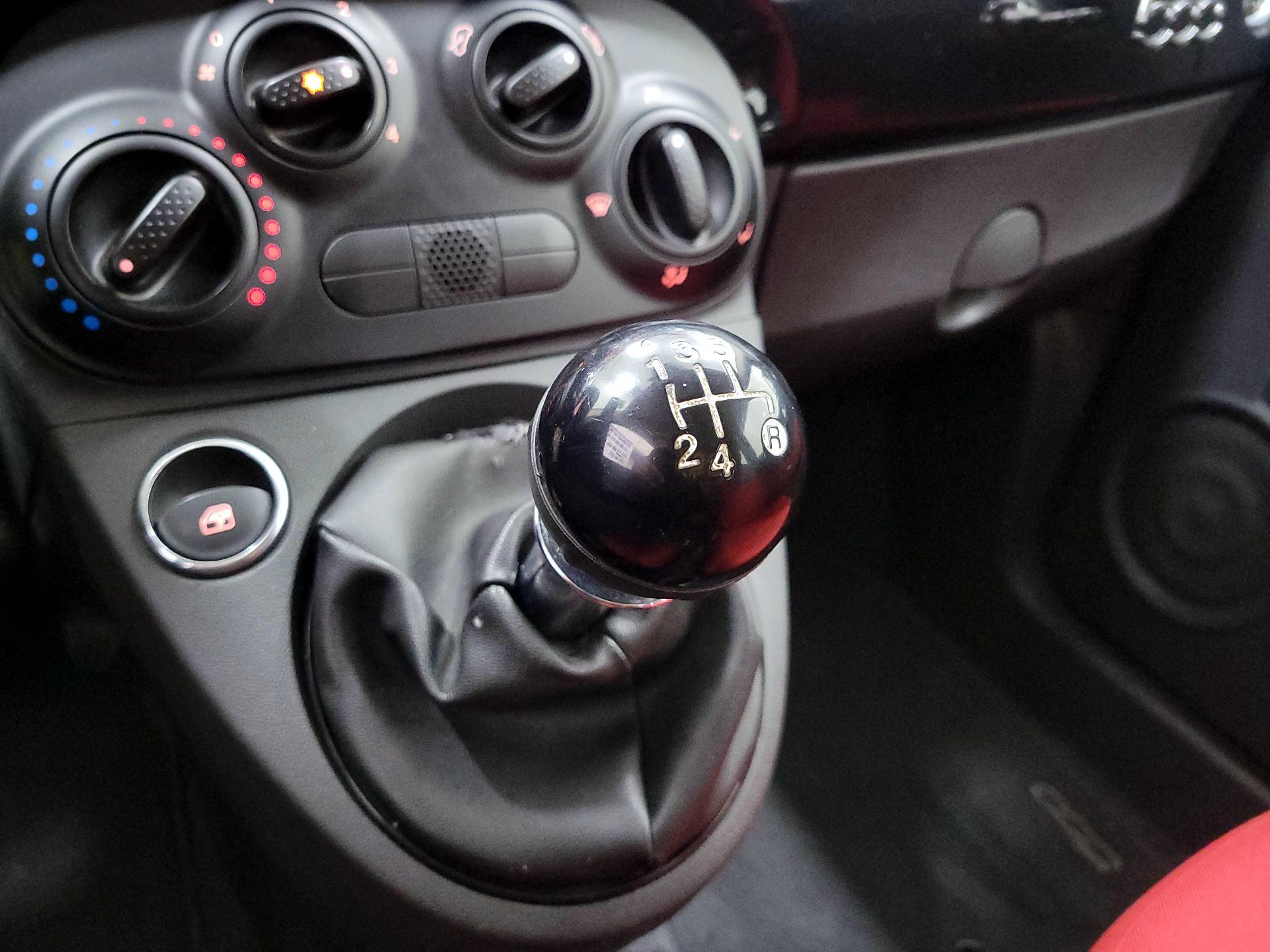 Thumbnail: 2015 Fiat 500 - 15