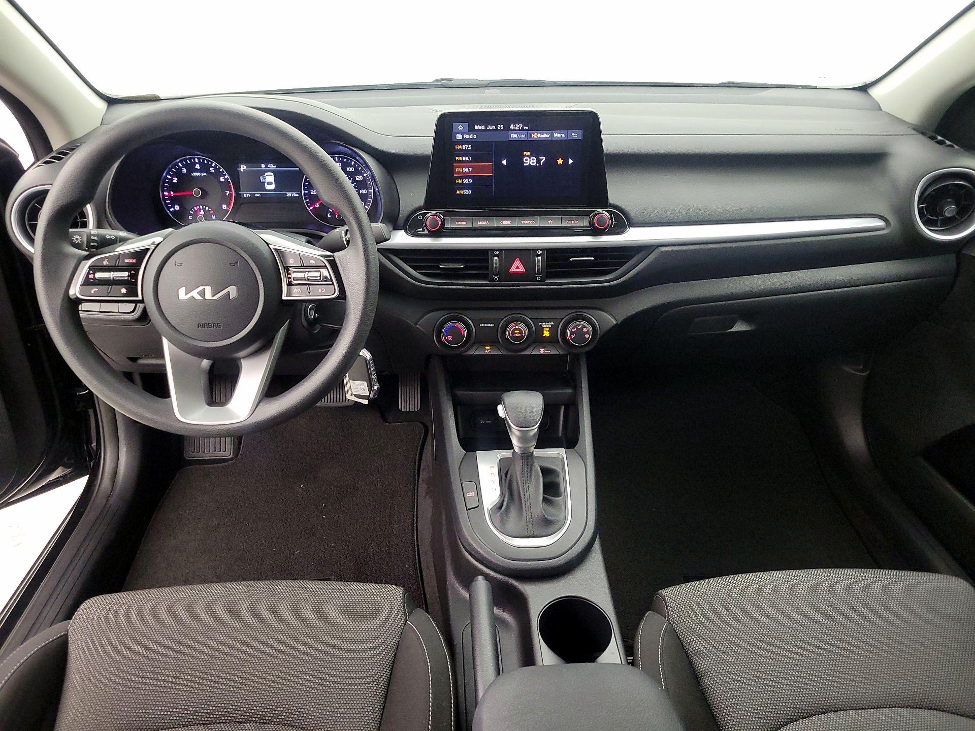 Thumbnail: 2024 Kia Forte - 9