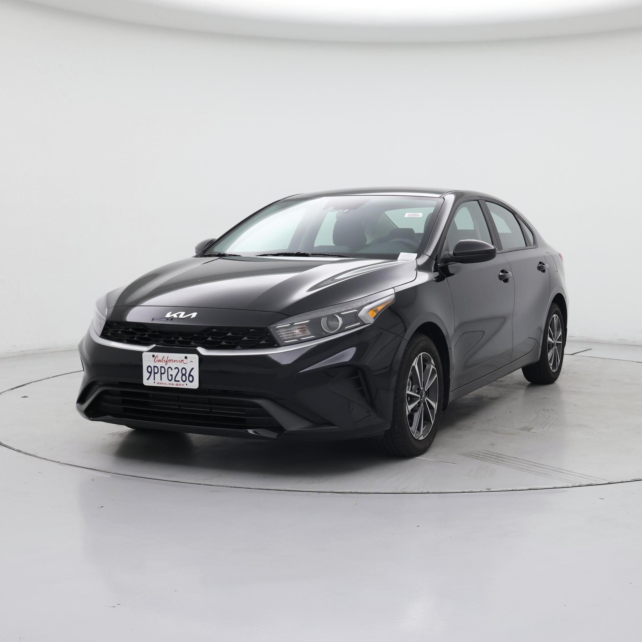 Thumbnail: 2024 Kia Forte - 4
