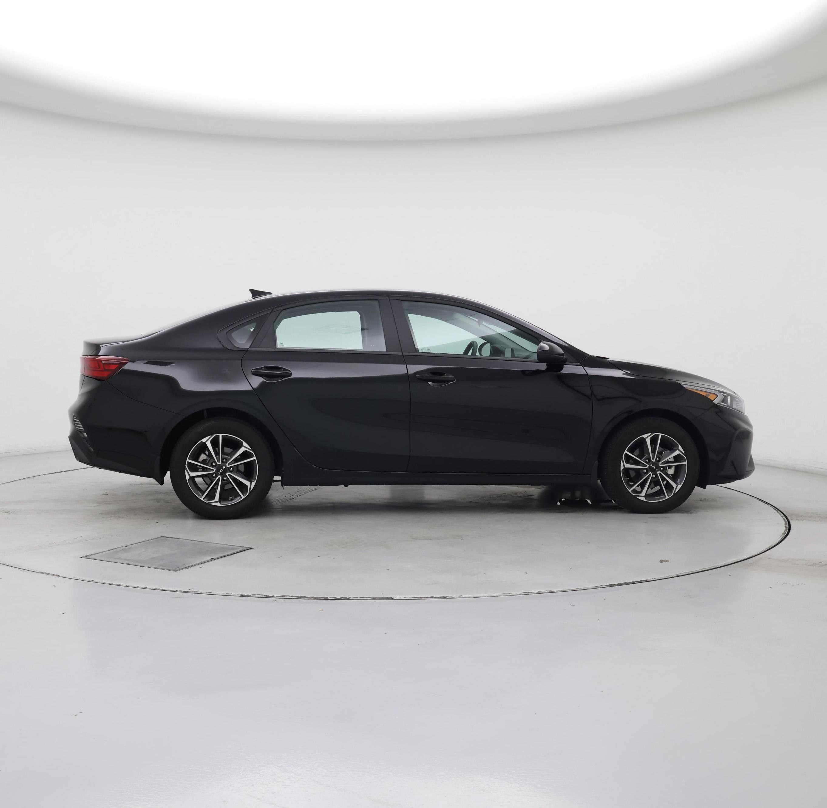 Thumbnail: 2024 Kia Forte - 7