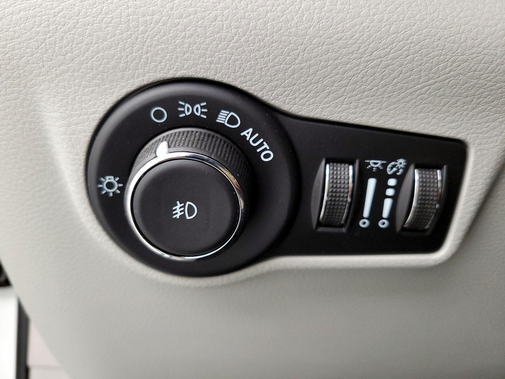 Thumbnail: 2022 Jeep Compass - 13