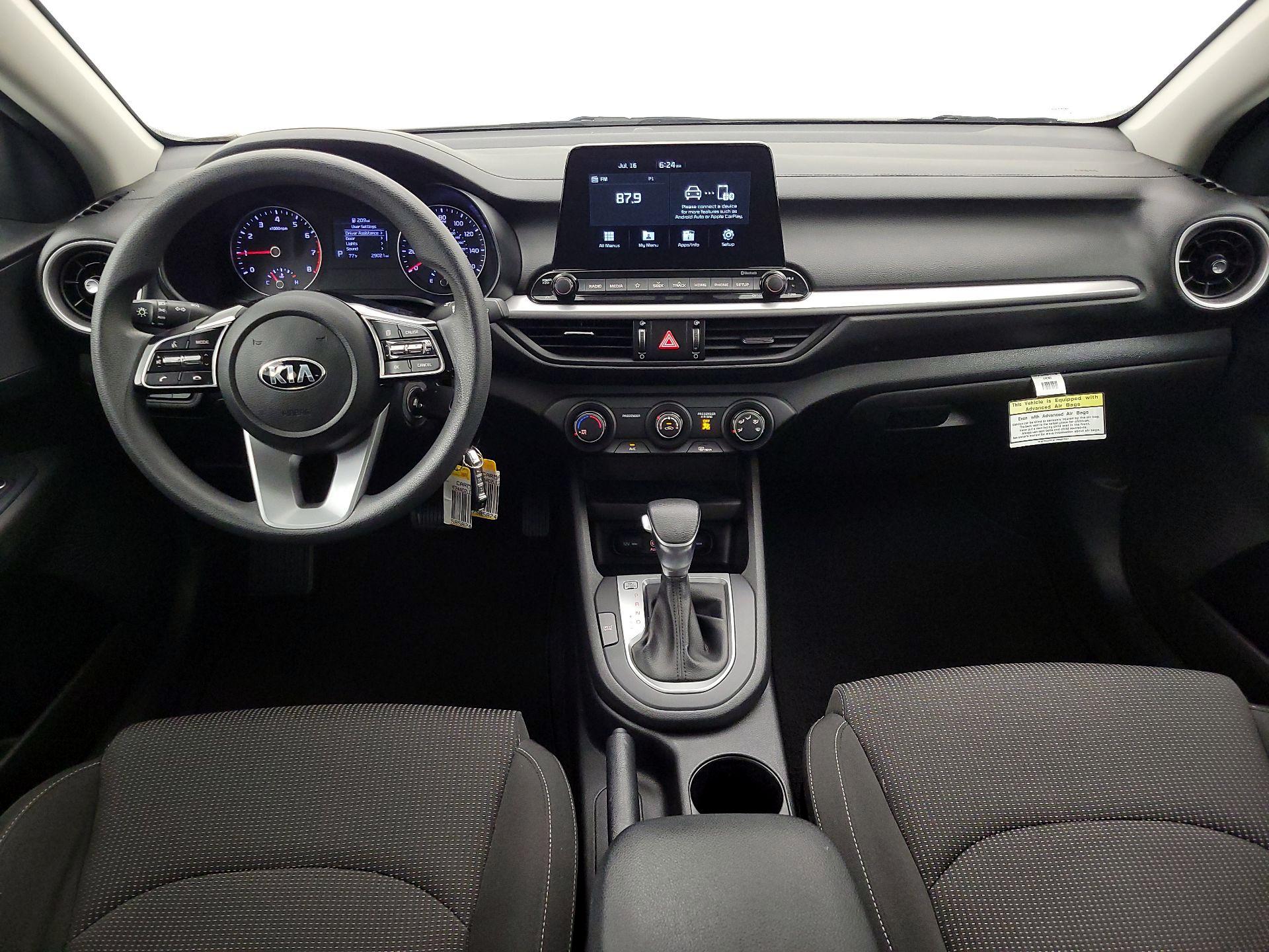 Thumbnail: 2020 Kia Forte - 9