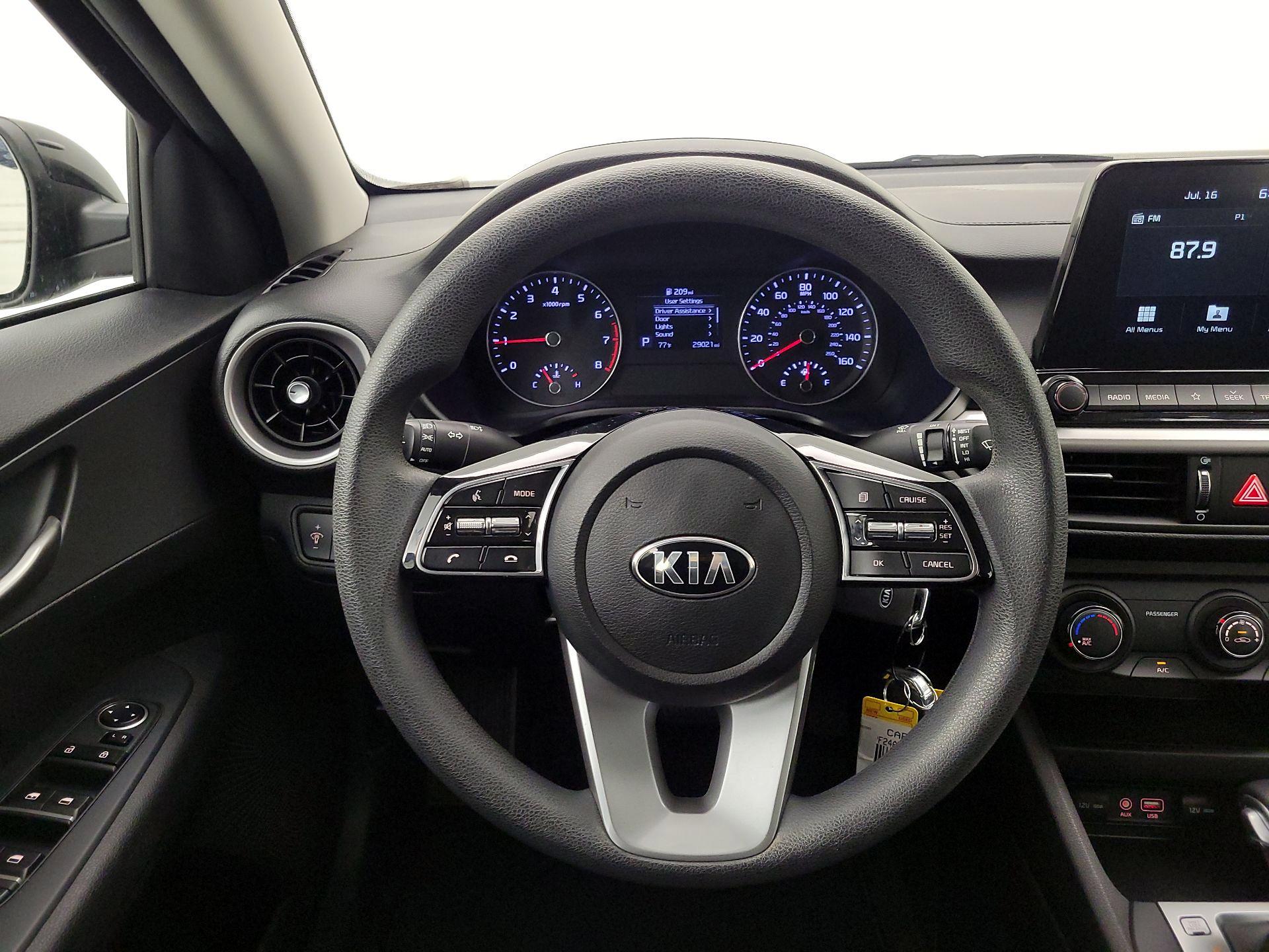 Thumbnail: 2020 Kia Forte - 10