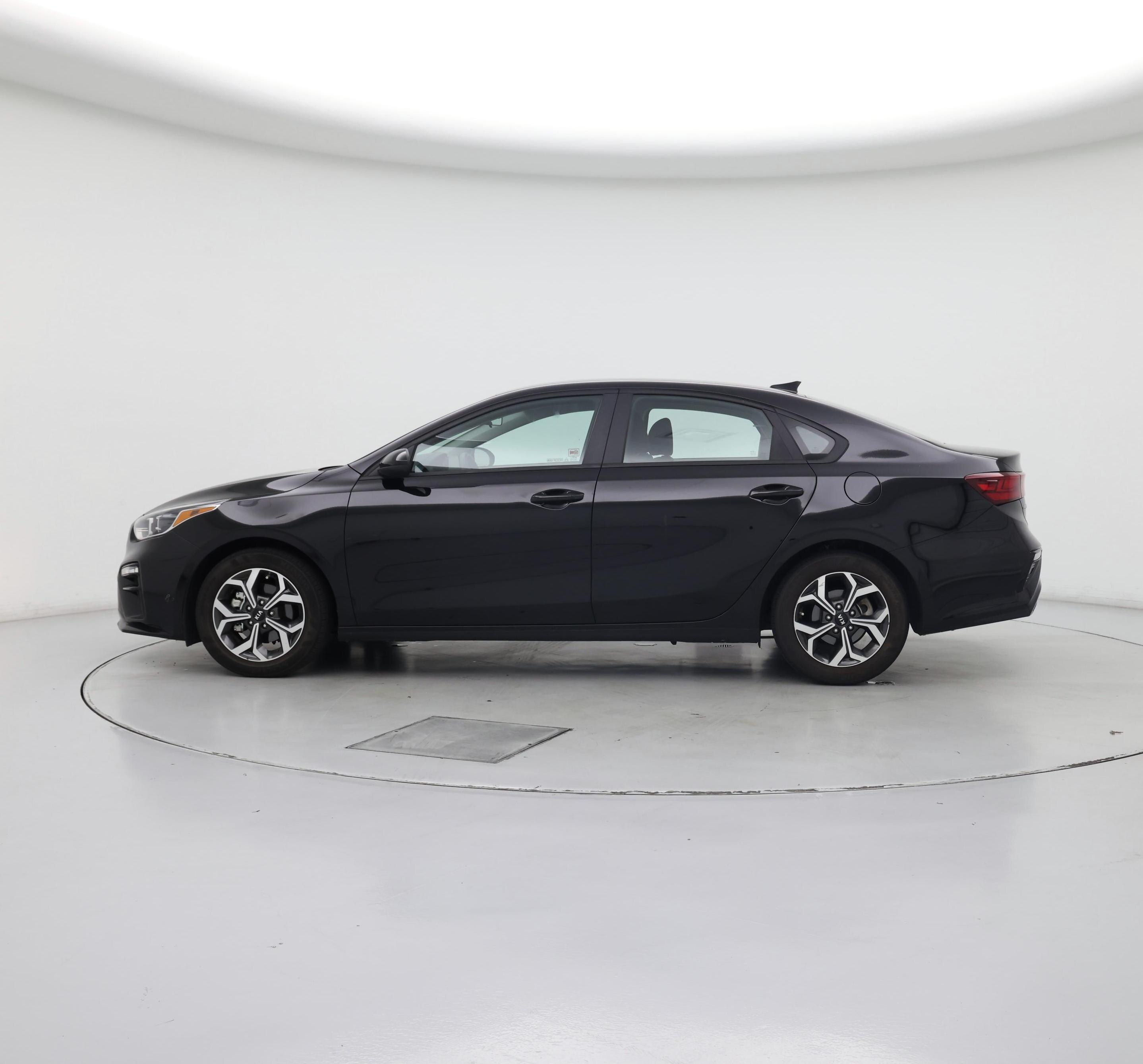 Thumbnail: 2020 Kia Forte - 3