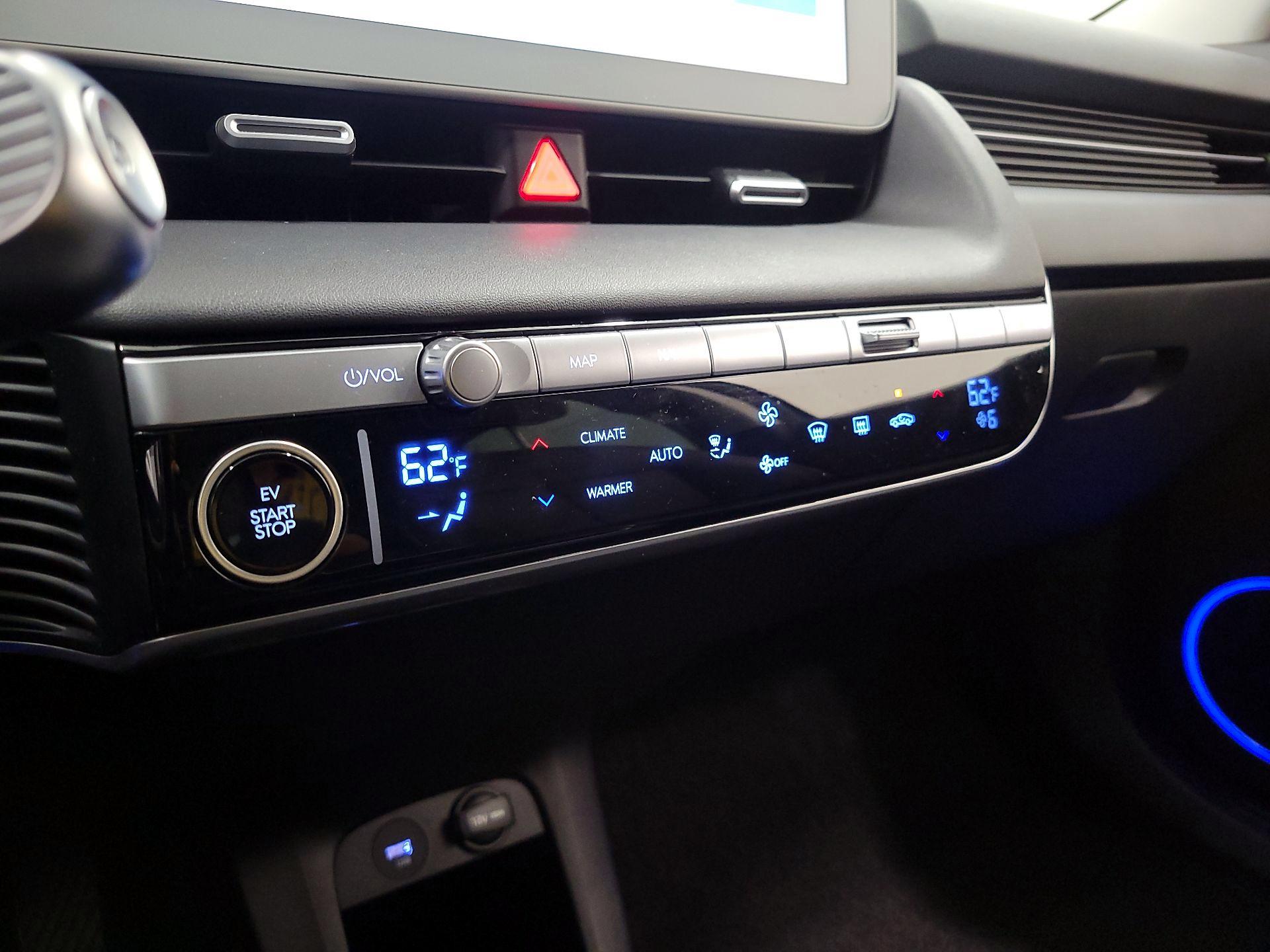 Thumbnail: 2022 Hyundai Ioniq 5 - 17