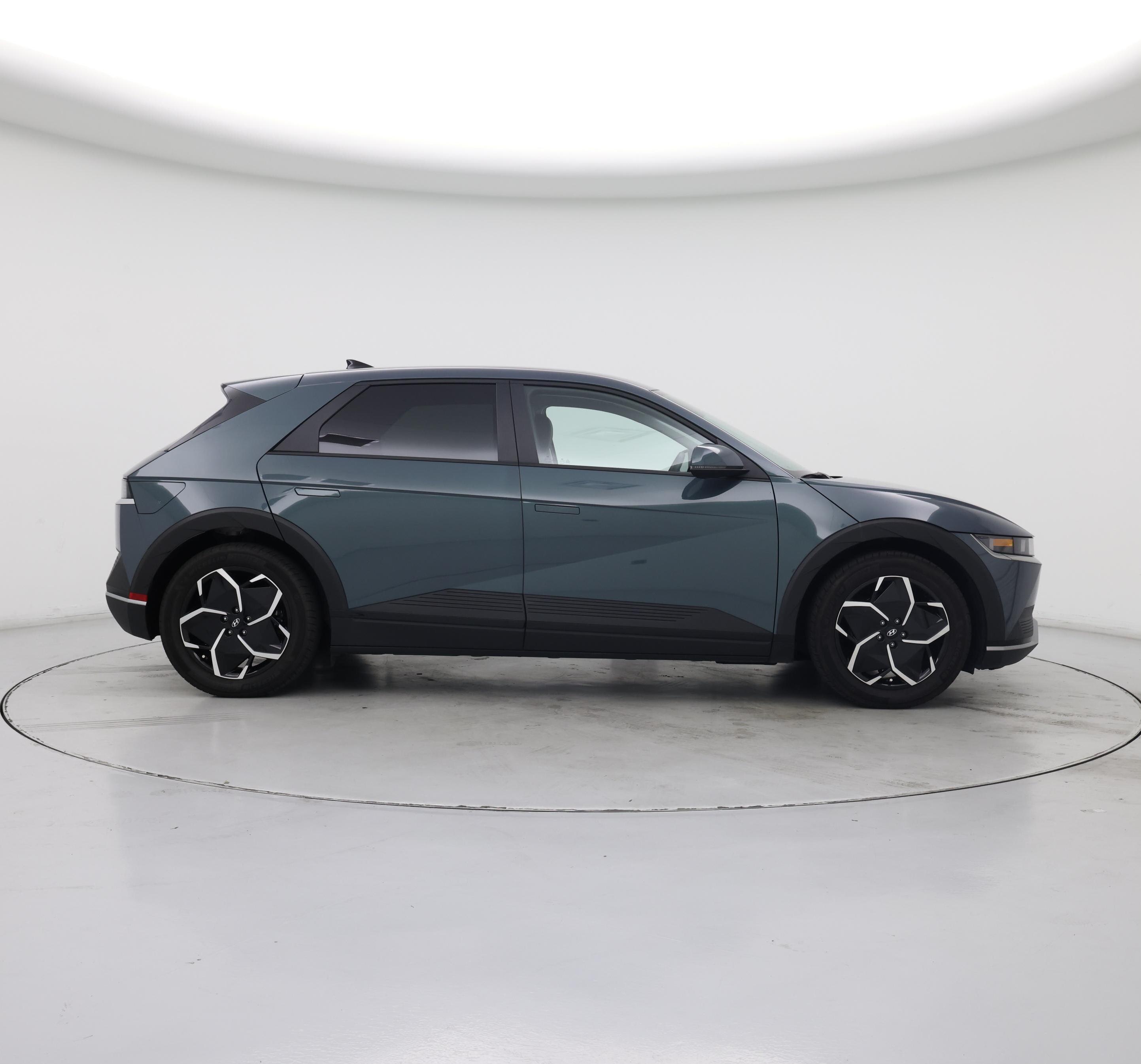Thumbnail: 2022 Hyundai Ioniq 5 - 7