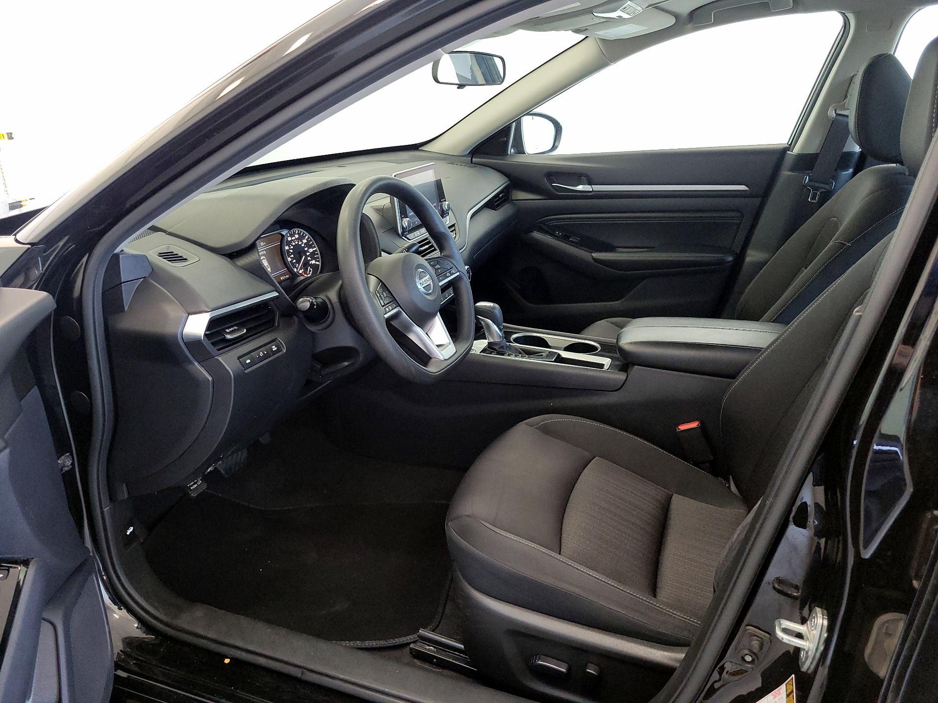 Thumbnail: 2021 Nissan Altima - 11