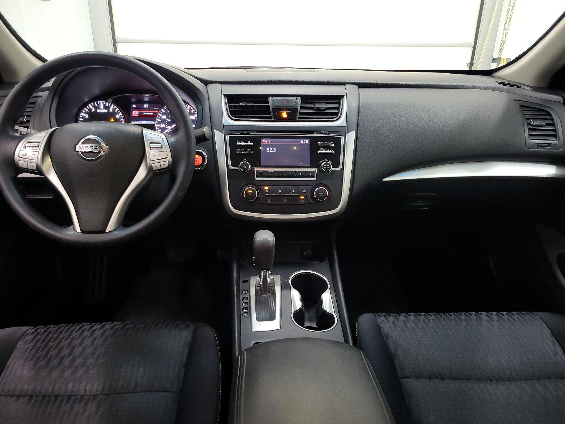 Thumbnail: 2018 Nissan Altima - 9