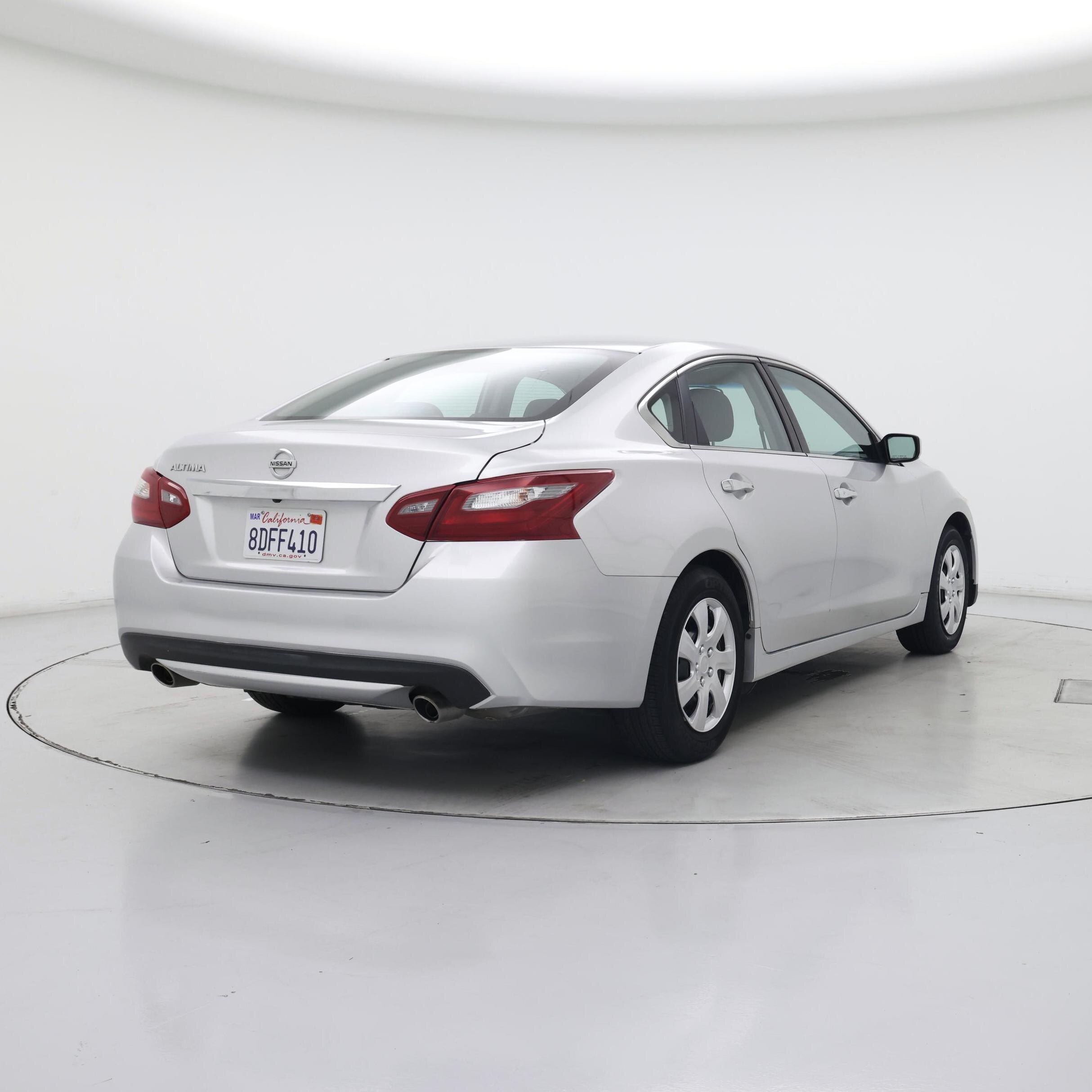 Thumbnail: 2018 Nissan Altima - 8