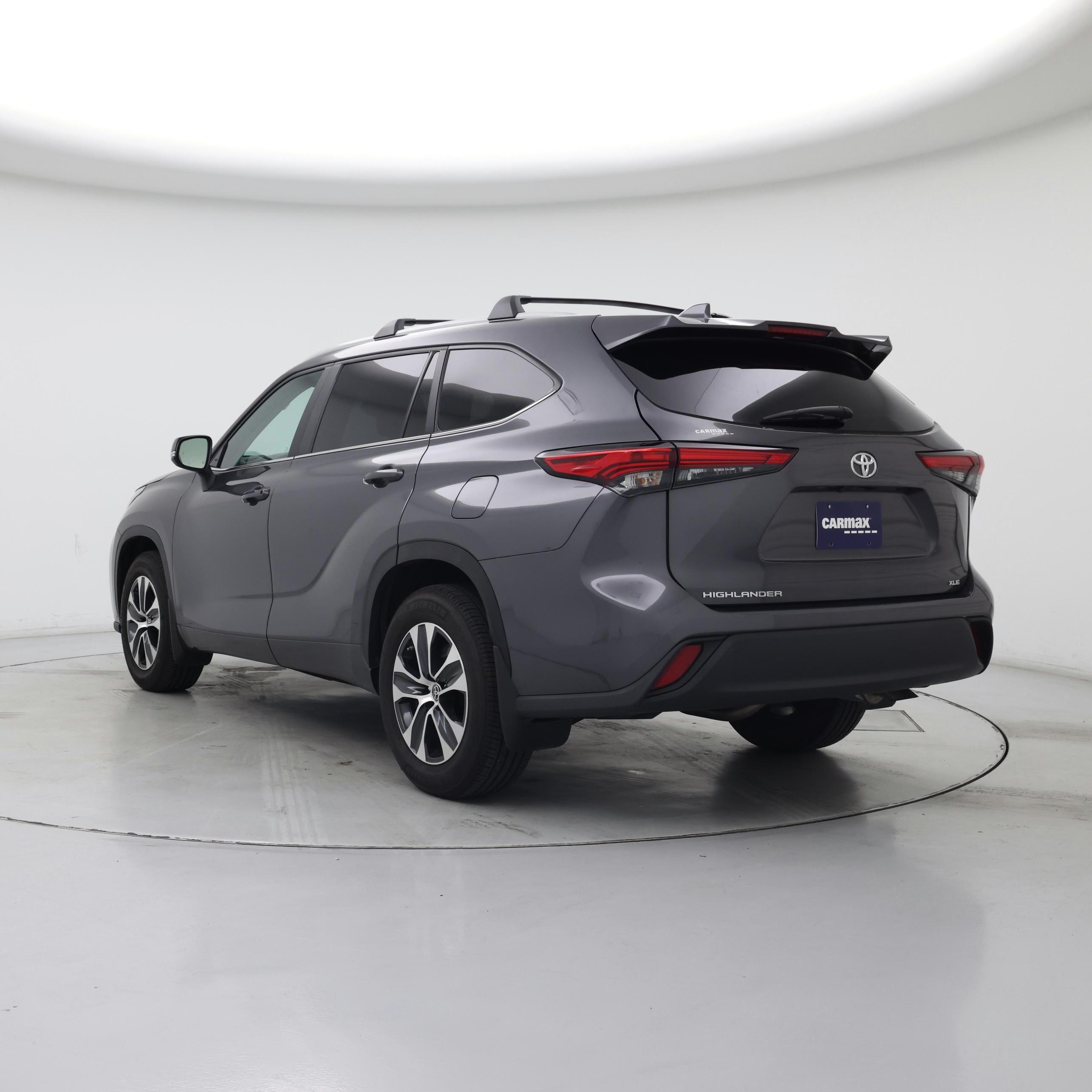 Thumbnail: 2023 Toyota Highlander - 2