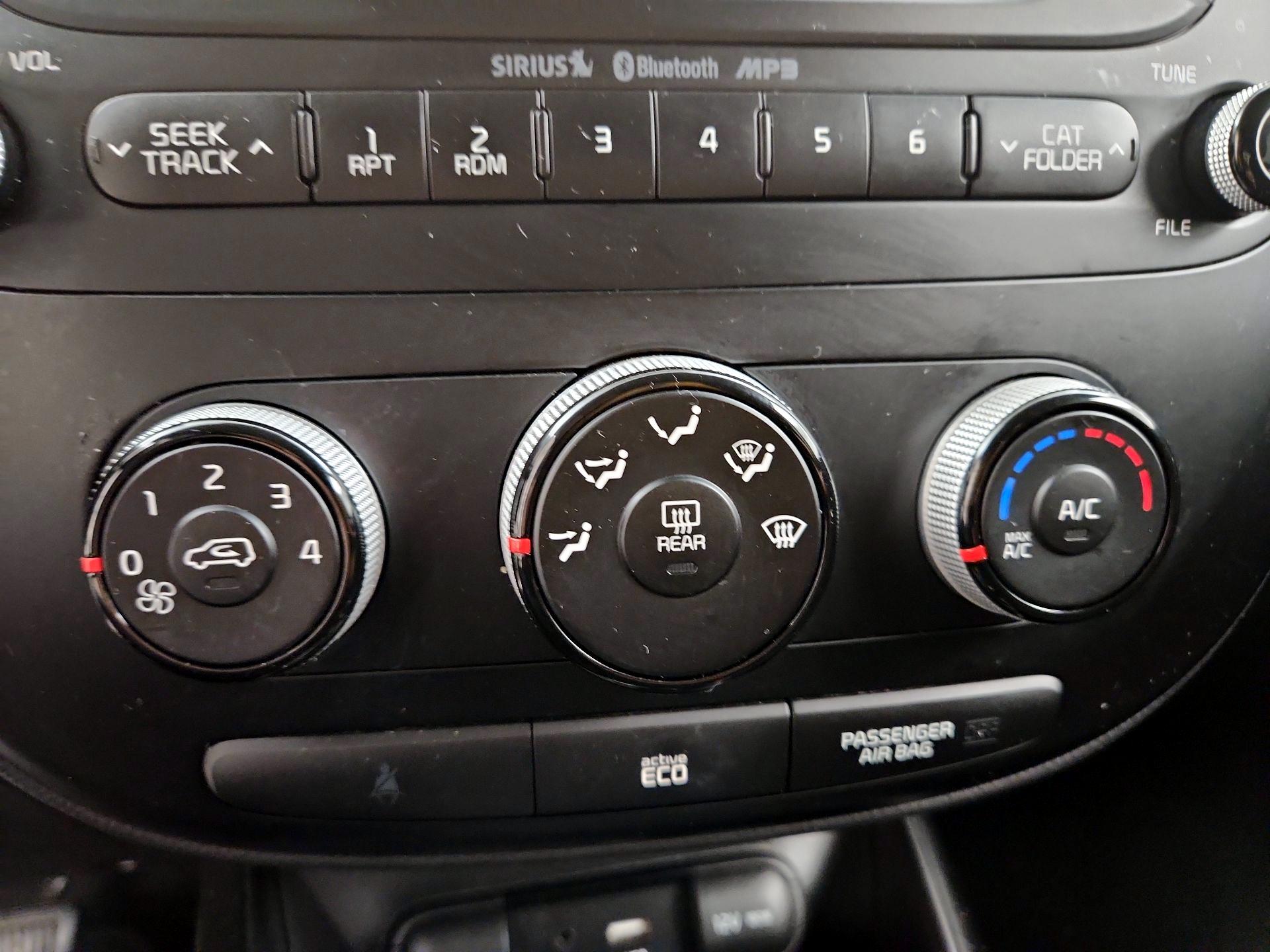 Thumbnail: 2016 Kia Soul - 15