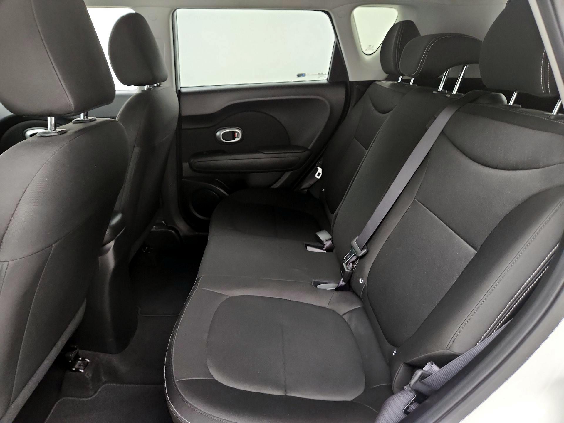 Thumbnail: 2016 Kia Soul - 18