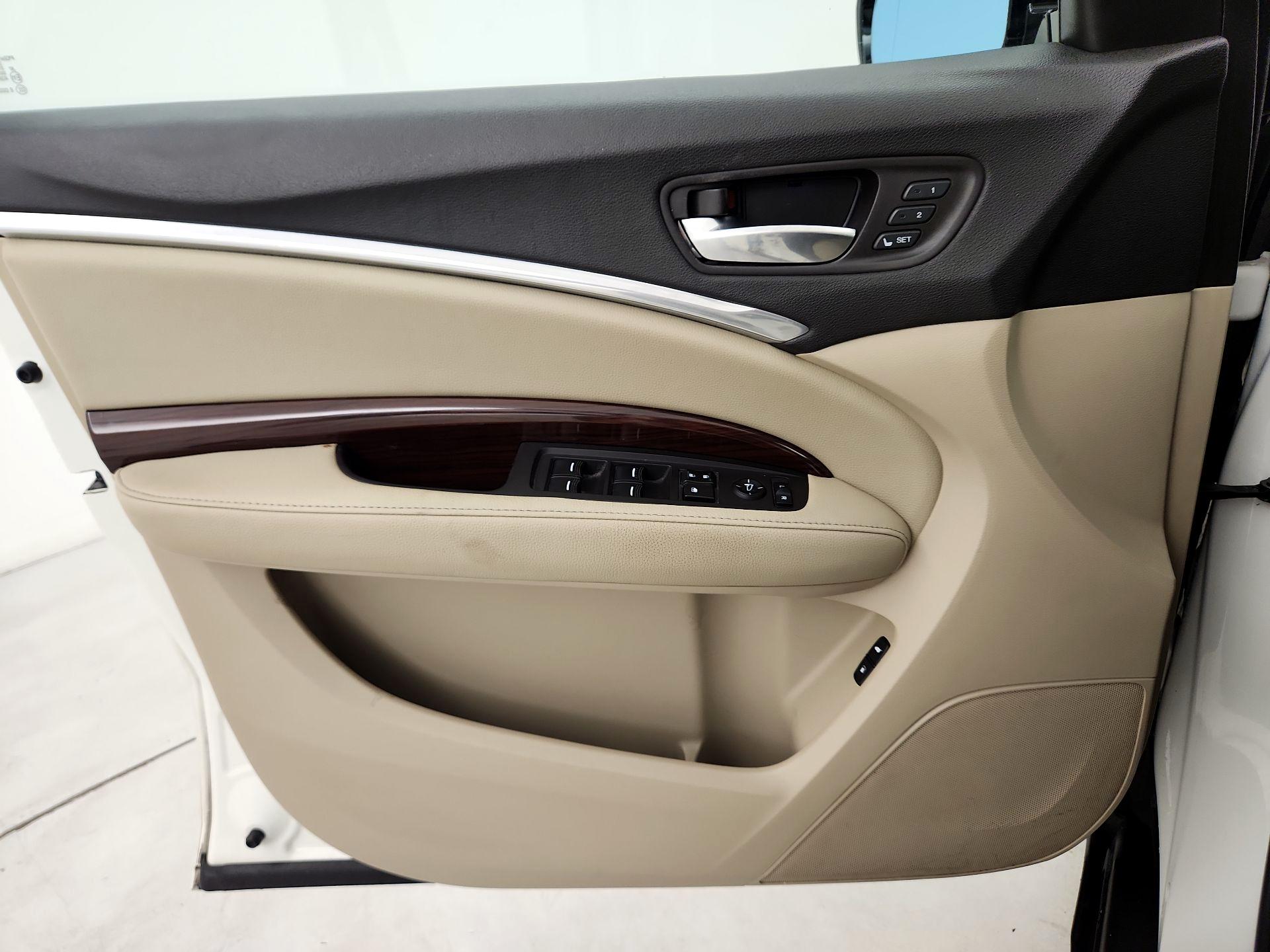 Thumbnail: 2016 Acura MDX - 12