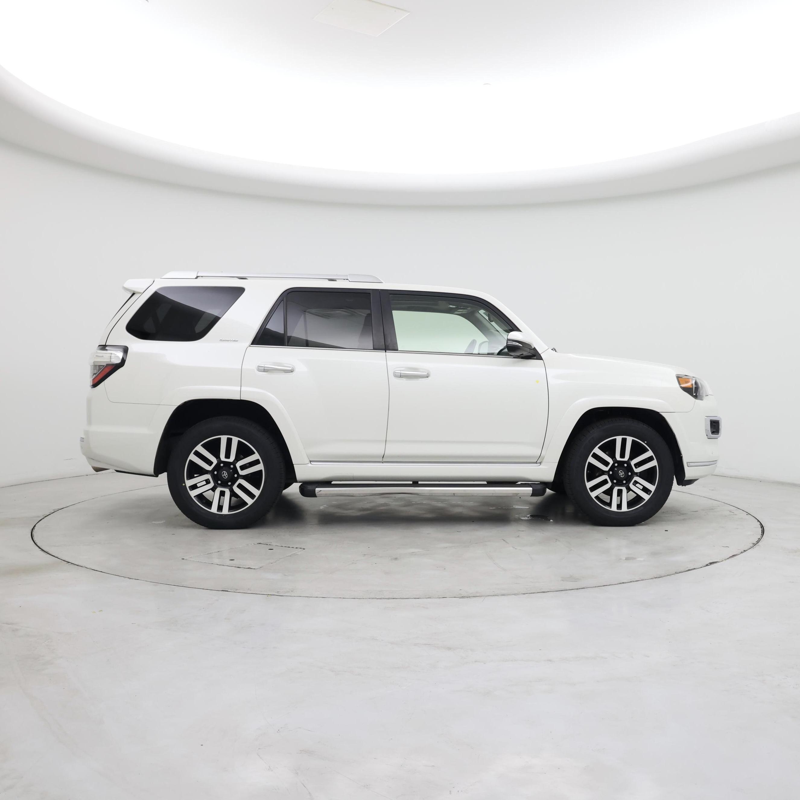 Thumbnail: 2017 Toyota 4Runner - 7